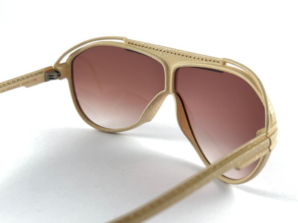 Vintage Yves Saint Laurent YSL 8359 Beige Leather 1980 France Sunglasses 4