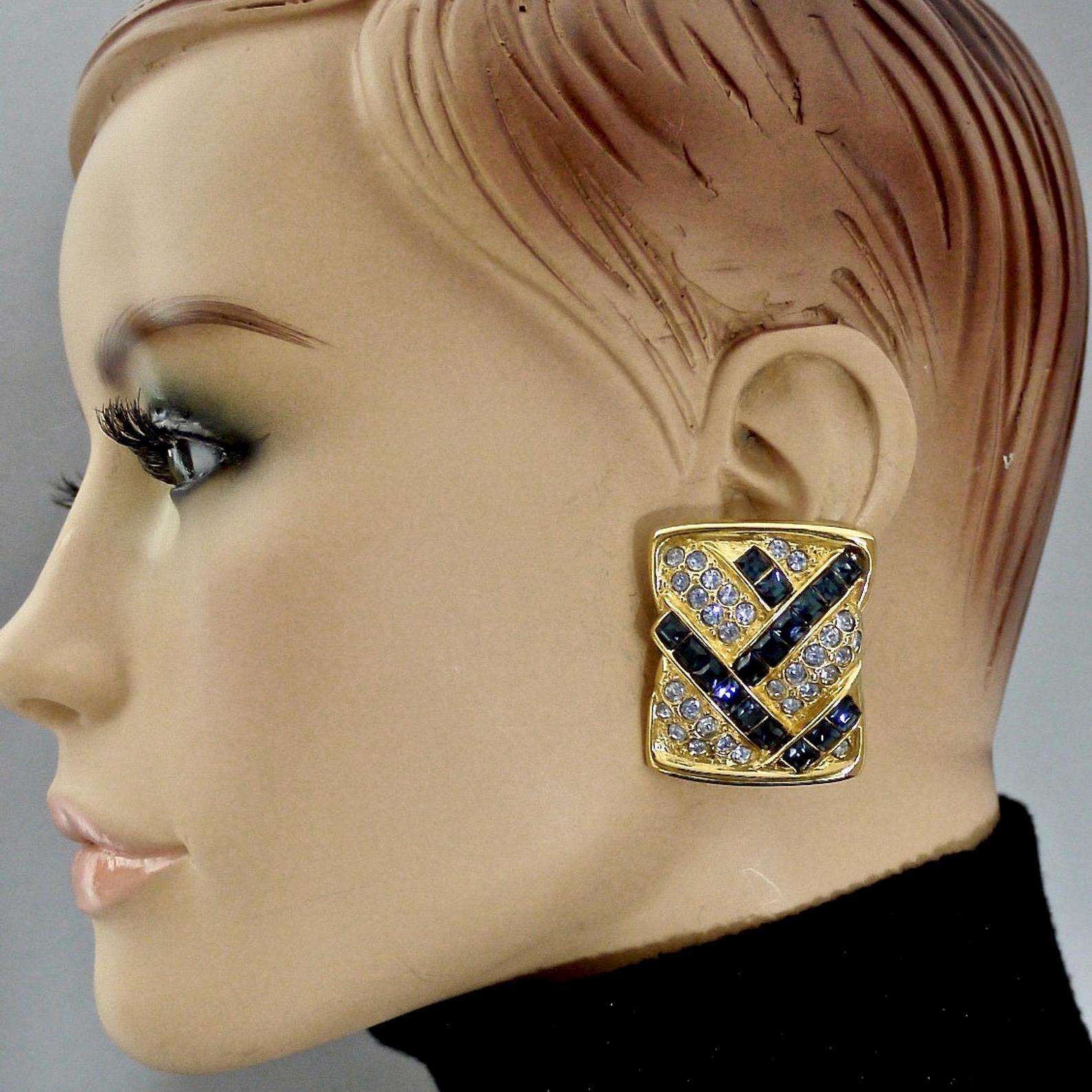 Vintage YVES SAINT LAURENT Ysl Abstract Rhinestone Rectangular Earrings

Measurements:
Height: 1.65 inches (4.2 cm)
Width: 1.33 inches (3.4 cm)
Weight per Earring: 28 grams

Features:
- 100% Authentic YVES SAINT LAURENT.
- Abstract rhinestones in