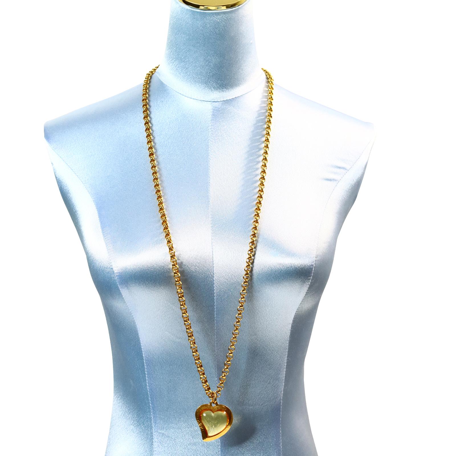 Vintage Yves Saint Laurent YSL Amber Resin Heart on Rollo Long Chain Circa 1980s In Good Condition For Sale In New York, NY