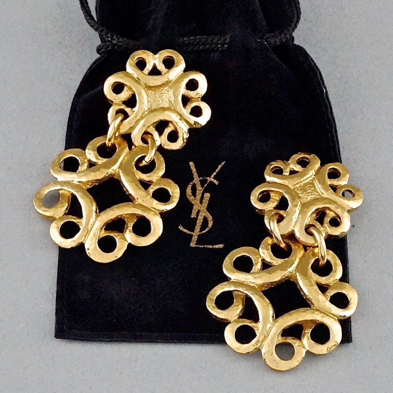 Vintage YVES SAINT LAURENT Ysl Arabesque Dangling Earrings In Excellent Condition In Kingersheim, Alsace