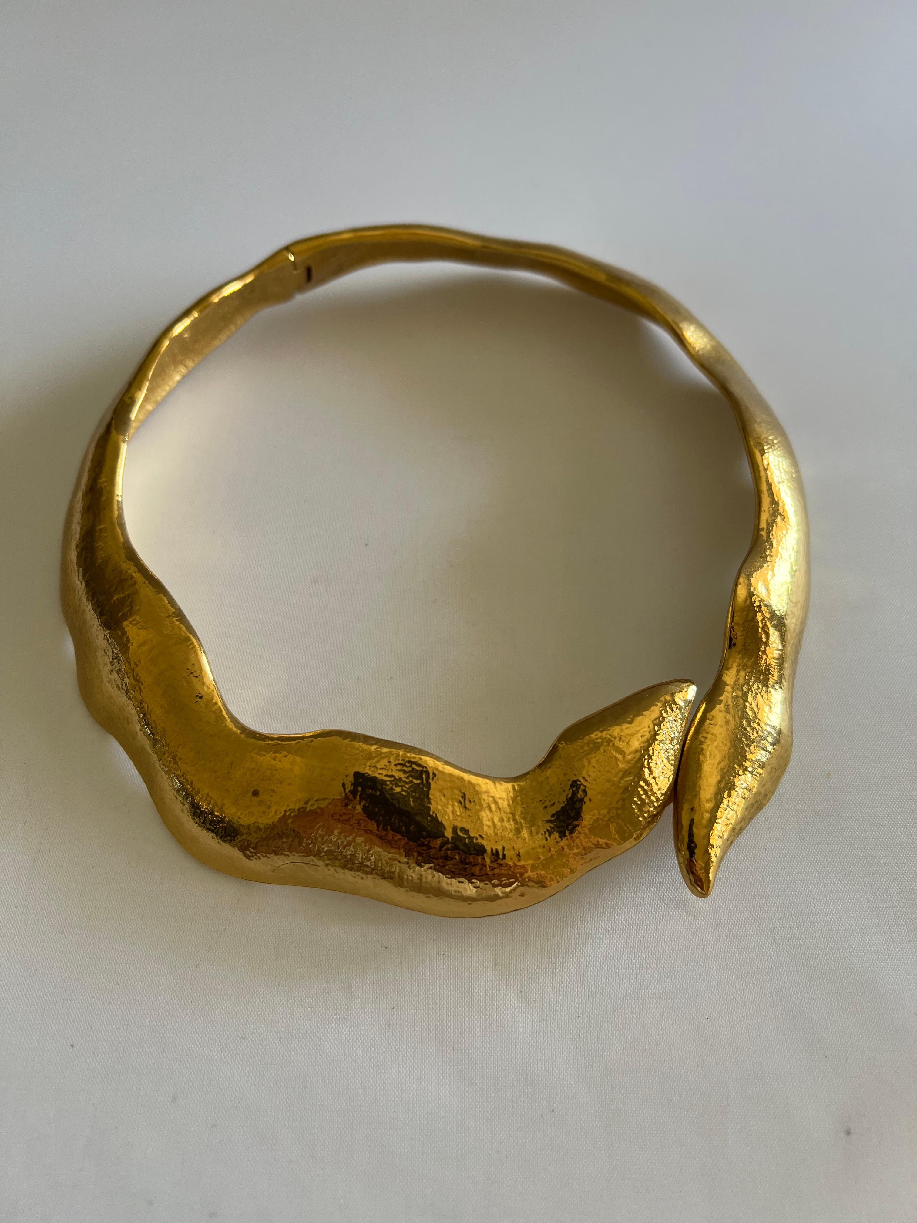 Vintage Yves Saint Laurent YSL Architectural Gilt Choker Necklace In Excellent Condition In Palm Springs, CA