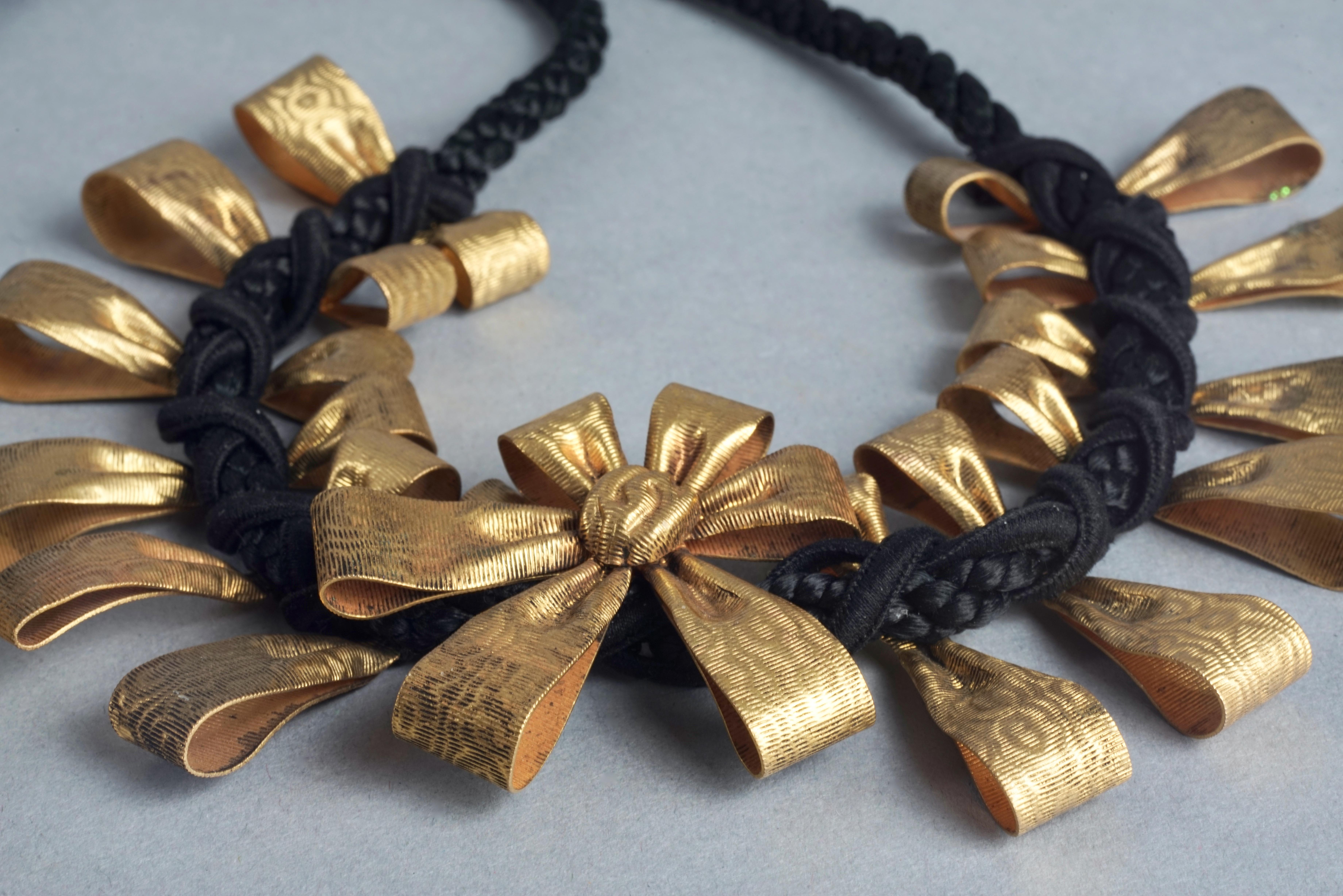 Vintage YVES SAINT LAURENT Ysl Bow Ribbon Charm Choker Necklace For Sale 1