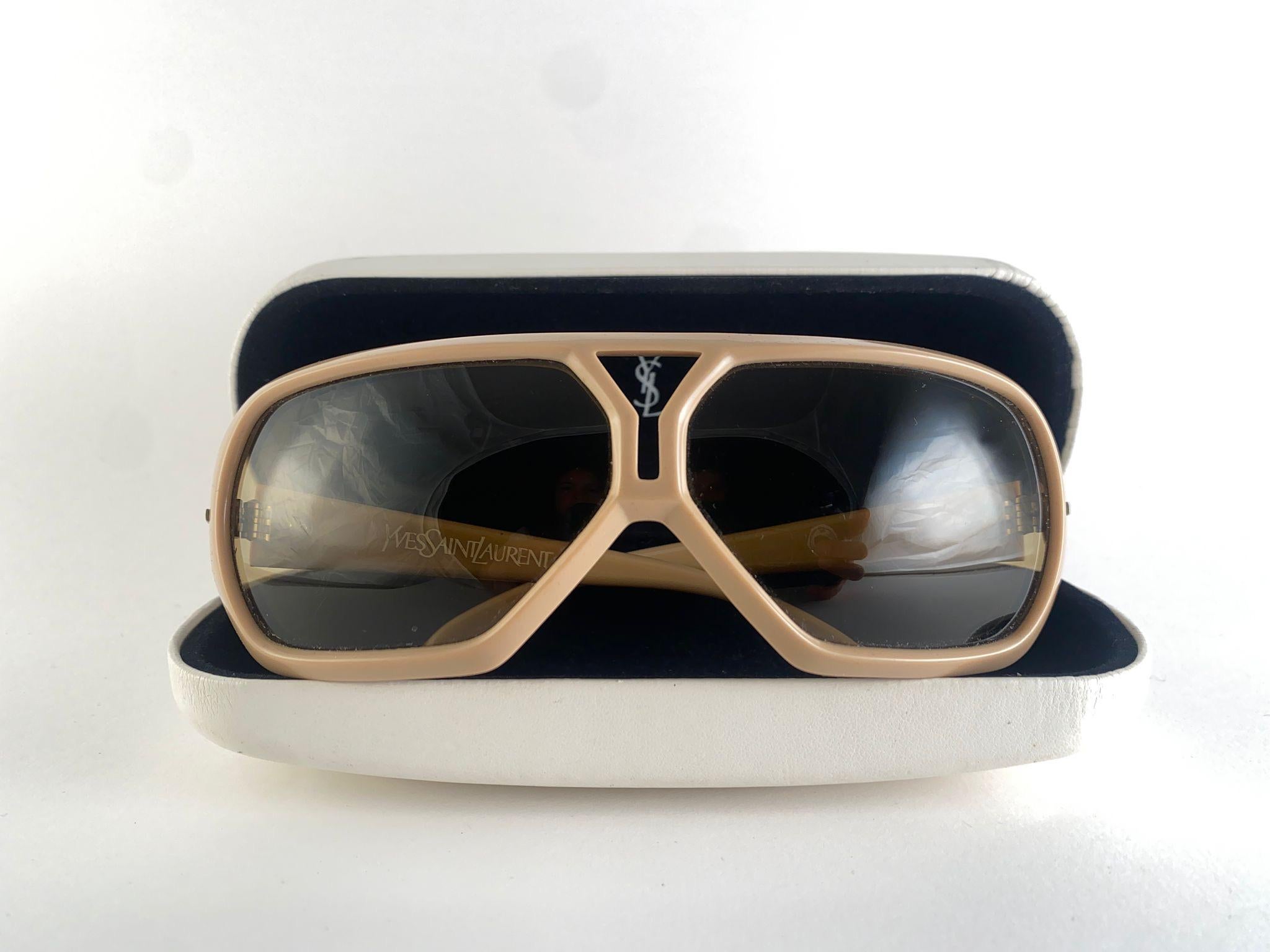 Vintage Yves Saint Laurent YSL Bug Eye 1980 France Sunglasses en venta 5