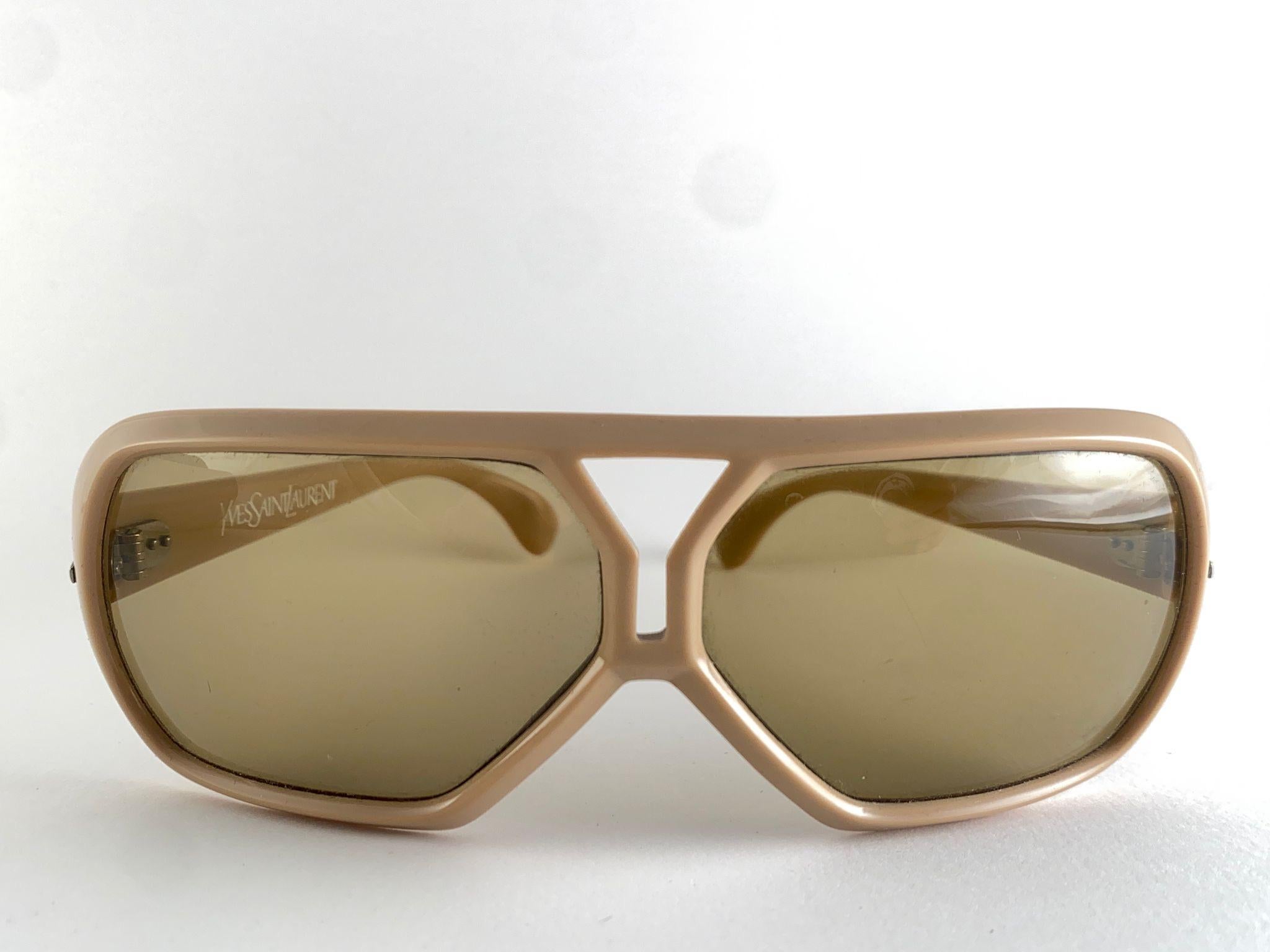Vintage Yves Saint Laurent YSL Bug Eye 1980 France Sunglasses en venta 4