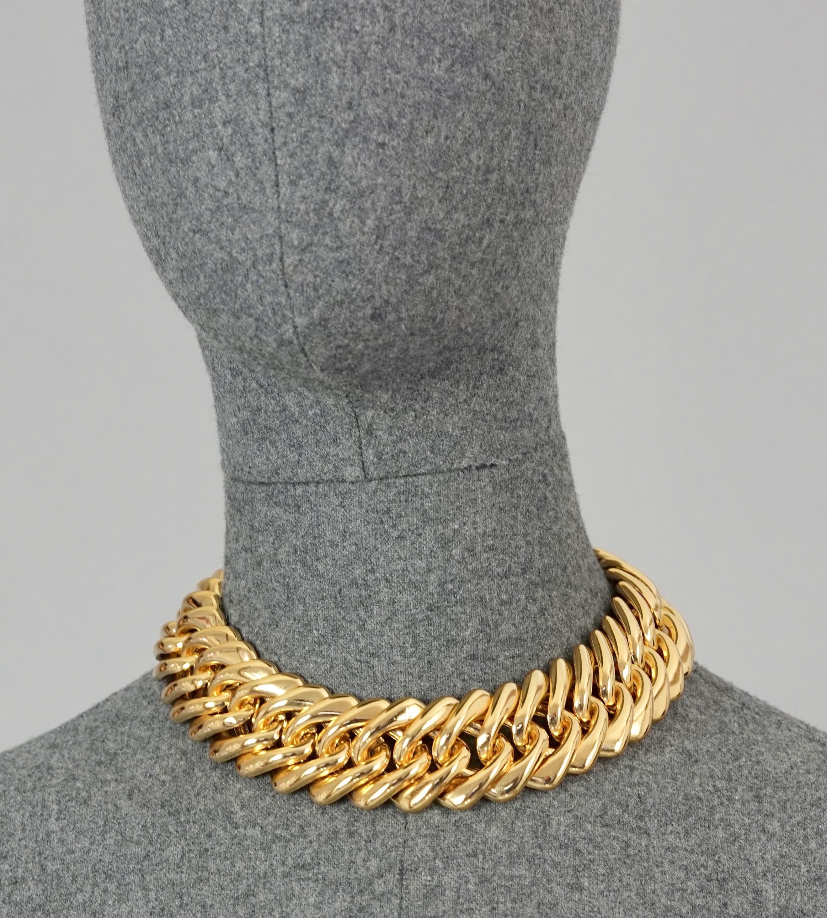 Vintage YVES SAINT LAURENT Ysl by Robert Goossens Chunky Chain Choker Necklace

Measurements:
Height: 1.25 inches (3.2 cm)
Wearable Length: 16.14 inches (41 cm)

Features:
- 100% Authentic YVES SAINT LAURENT by Robert Goossens.
- Massive chain in