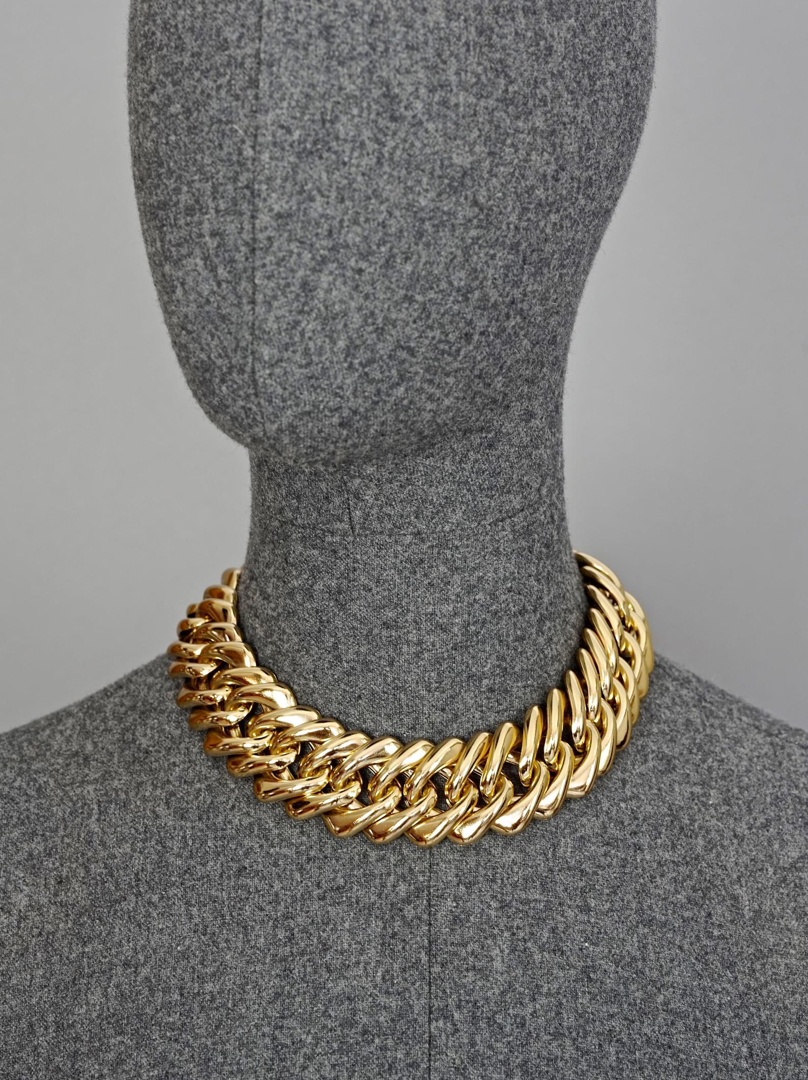 Vintage YVES SAINT LAURENT Ysl by Robert Goossens Chunky Chain Choker Necklace

Measurements:
Height: 1.25 inches (3.2 cm)
Wearable Length: 16.33 inches (41.5 cm)

Features:
- 100% Authentic YVES SAINT LAURENT by Robert Goossens.
- Massive chain in