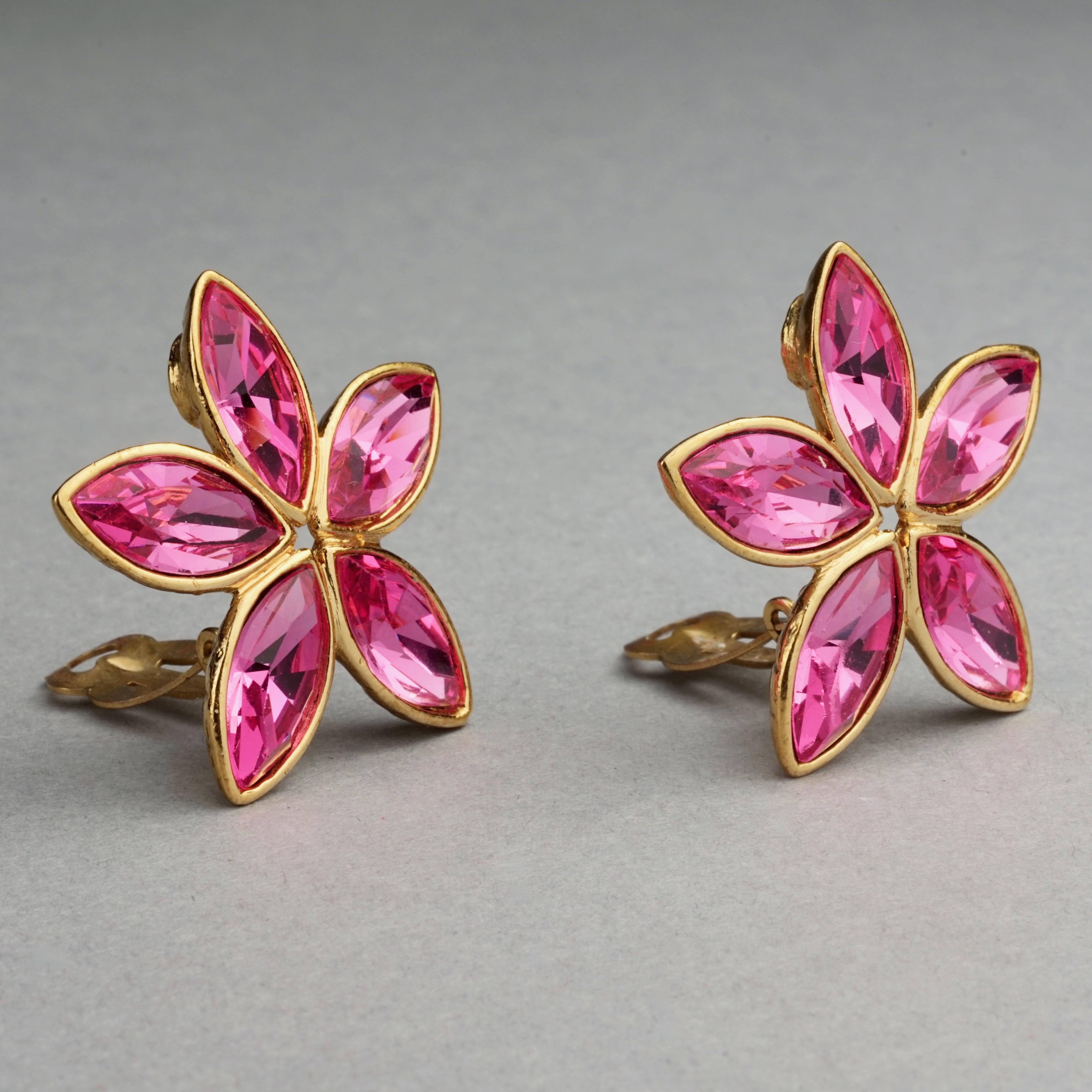 Vintage YVES SAINT LAURENT Ysl by Robert Goossens Pink Rhinestone Flower Earring In Excellent Condition For Sale In Kingersheim, Alsace