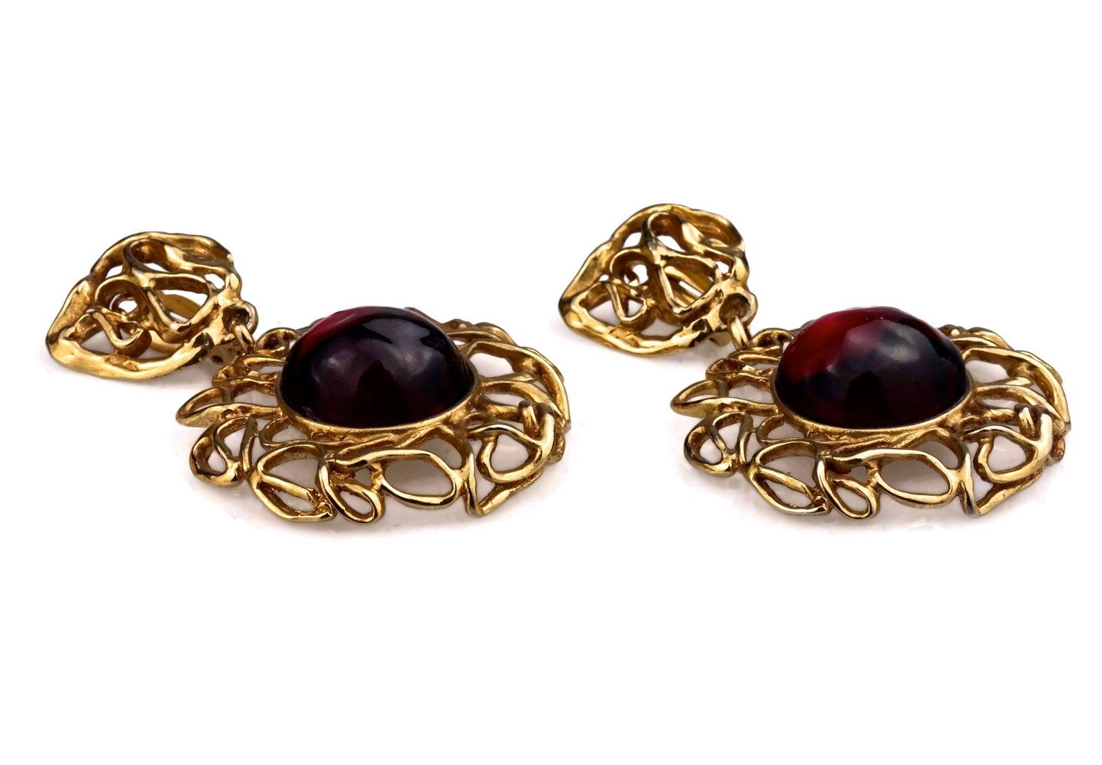 Vintage YVES SAINT LAURENT Ysl by Robert Goossens Ruby Cabochon Flower Earrings In Excellent Condition In Kingersheim, Alsace