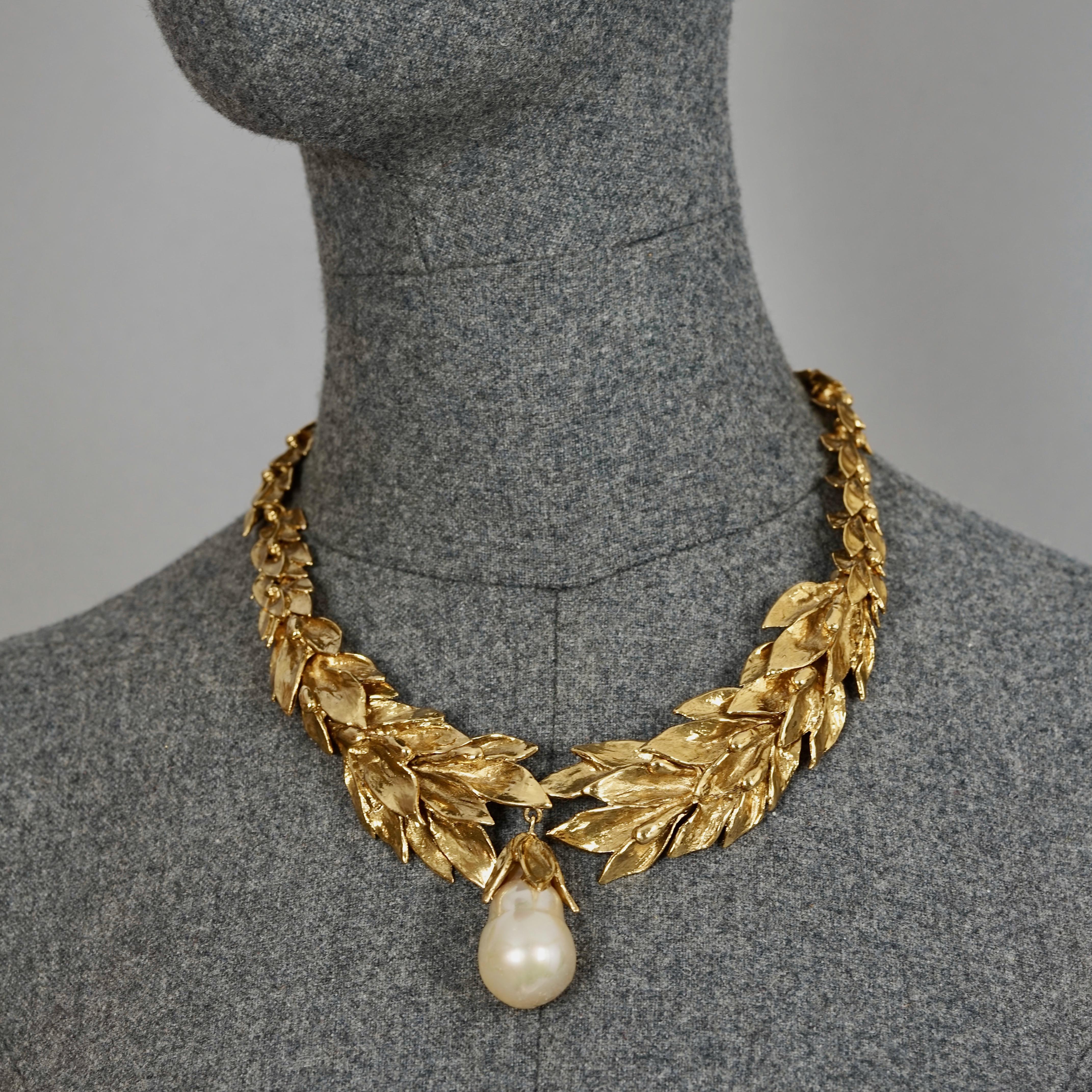 Vintage YVES SAINT LAURENT Ysl by Robert Goossens Wheat Pearl Drop Necklace In Good Condition In Kingersheim, Alsace