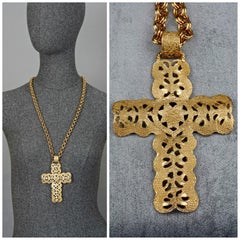 Collier croix byzantine vintage YVES SAINT LAURENT Ysl