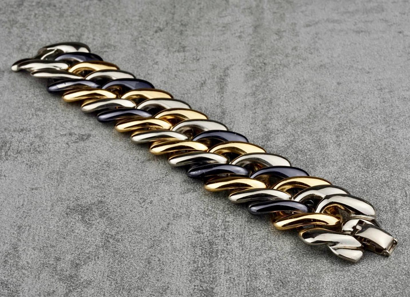 YVES SAINT LAURENT Bracelet à chaîne vintage en tricolore épais Ysl Bon état à Kingersheim, Alsace