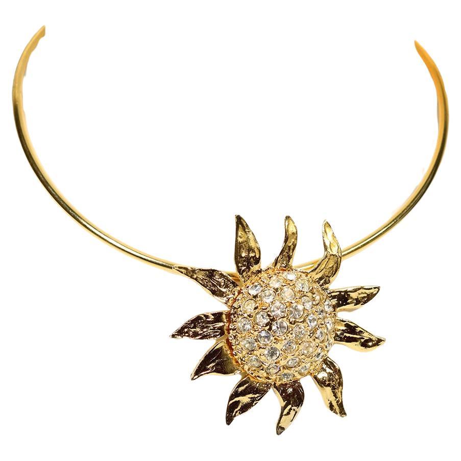 Vintage Yves Saint Laurent YSL baumelnde goldene Sonne auf Choker Circa 1980er Jahre (Künstler*in) im Angebot