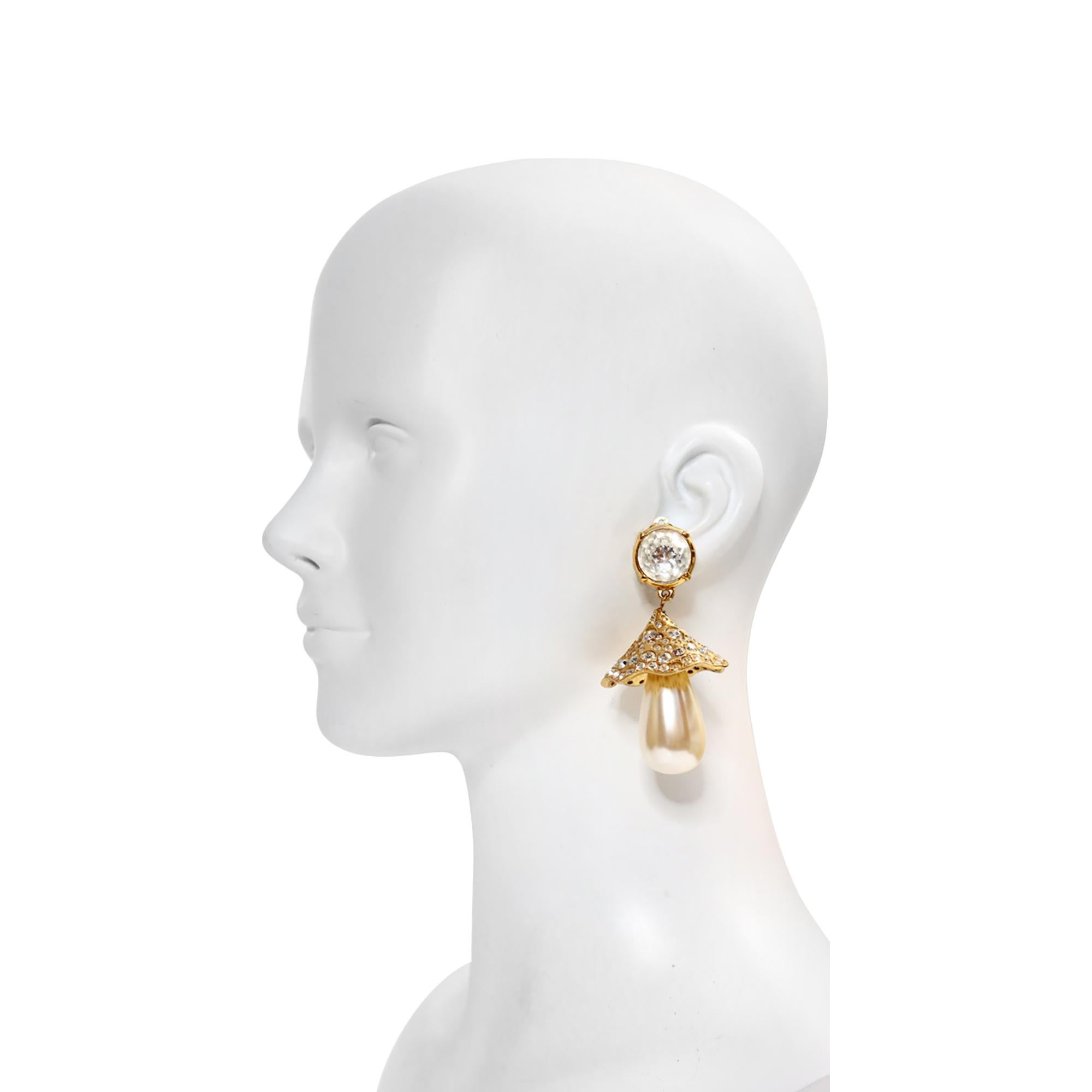 Vintage Yves Saint Laurent YSL Diamante Dome wie Perlen Ohrringe, ca. 1980er Jahre für Damen oder Herren im Angebot