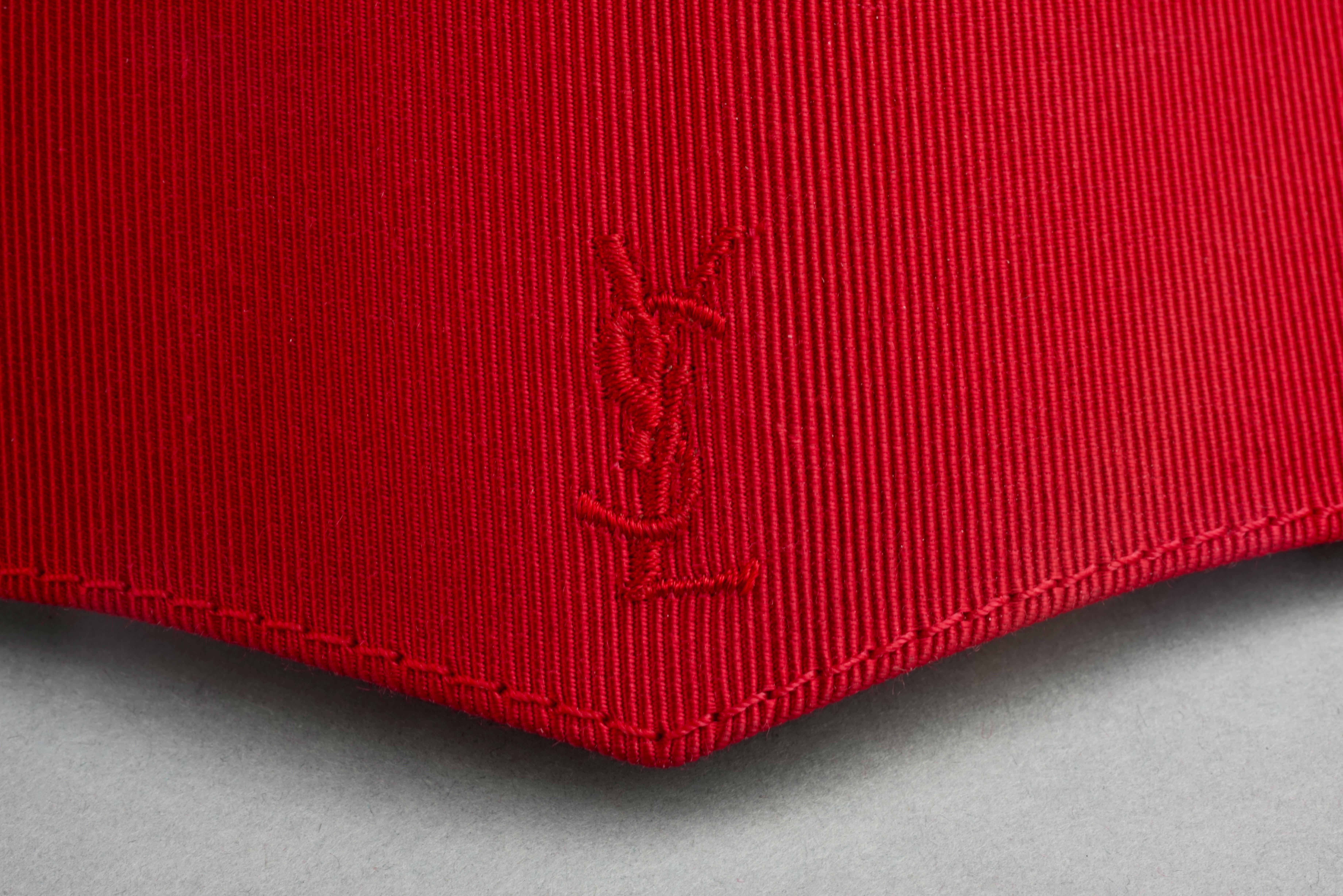 Vintage YVES SAINT LAURENT Ysl Flower Embroidered Grosgrain Ribbon Red Belt For Sale 3