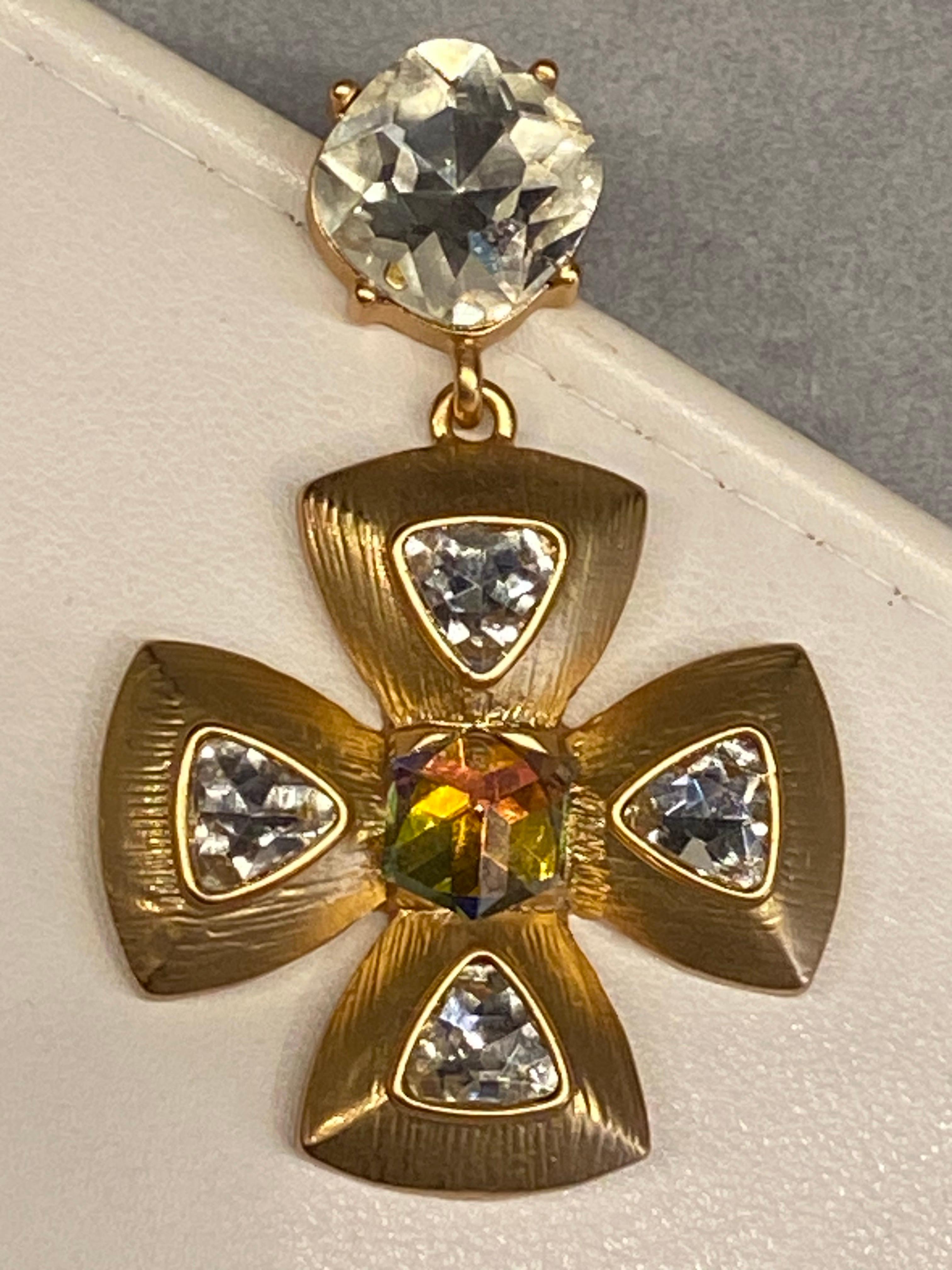 Vintage Yves Saint Laurent, YSL Gold & Kristall Malteserkreuz-Anhänger-Ohrringe im Angebot 7