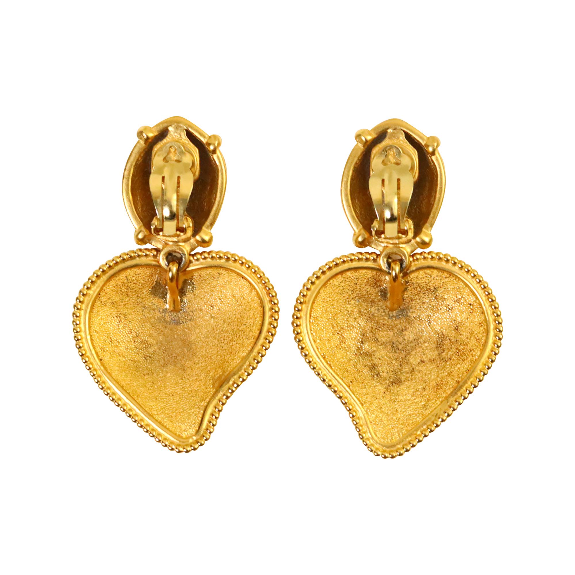Vintage By  Yves Saint Laurent YSL Gold YSL Gold  Herzohrringe, ca. 1980er-Jahre im Zustand „Gut“ im Angebot in New York, NY