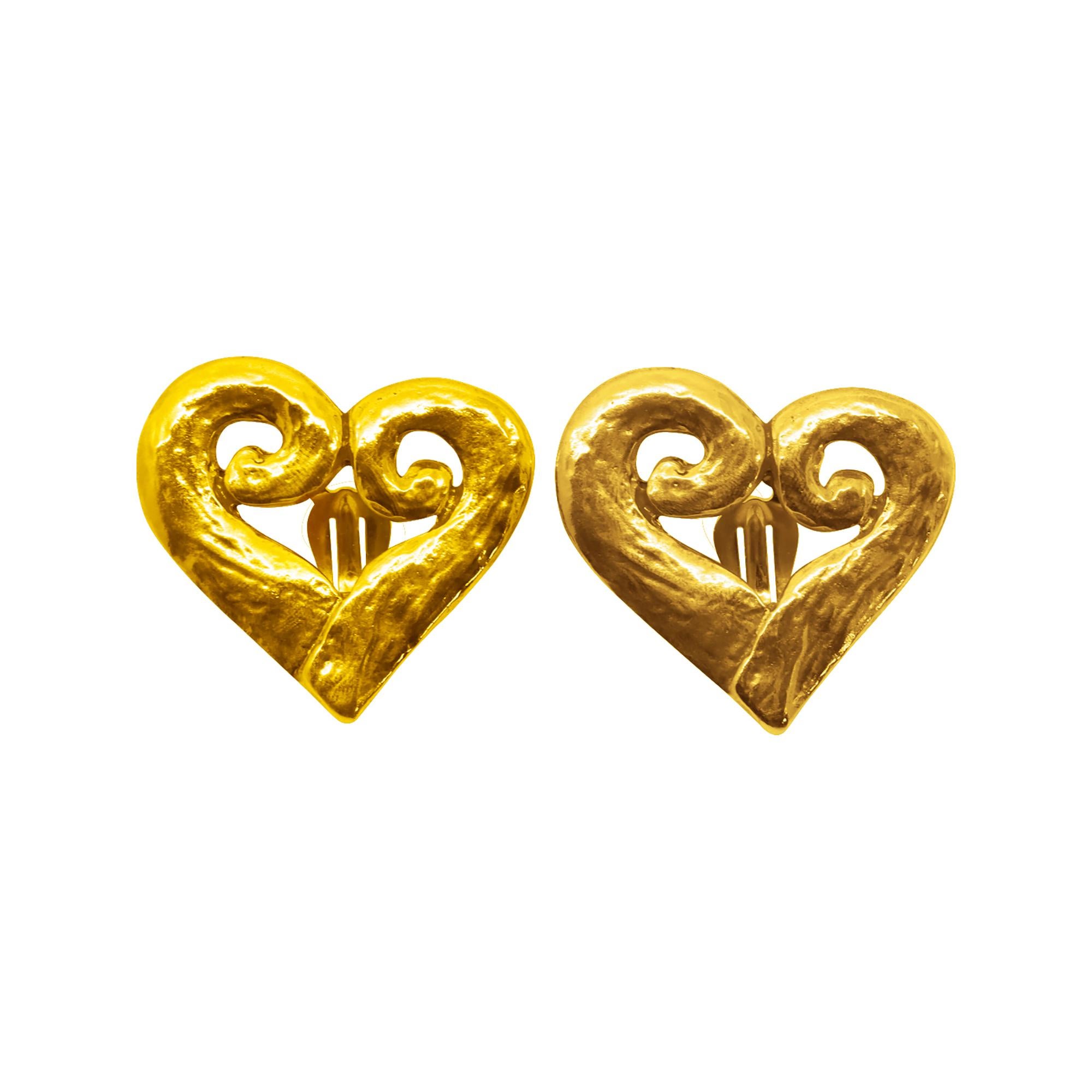 Vintage Yves Saint Laurent YSL Gold Open Heart Ohrringe. Anklipsen.  Man weiß immer, dass es sich um YSL handelt. Diese Ohrringe sind klassisch und strahlen Chic aus. 

Wenn du mich daran erinnerst, schicke ich dir Klettverschluss-Punkte, damit die