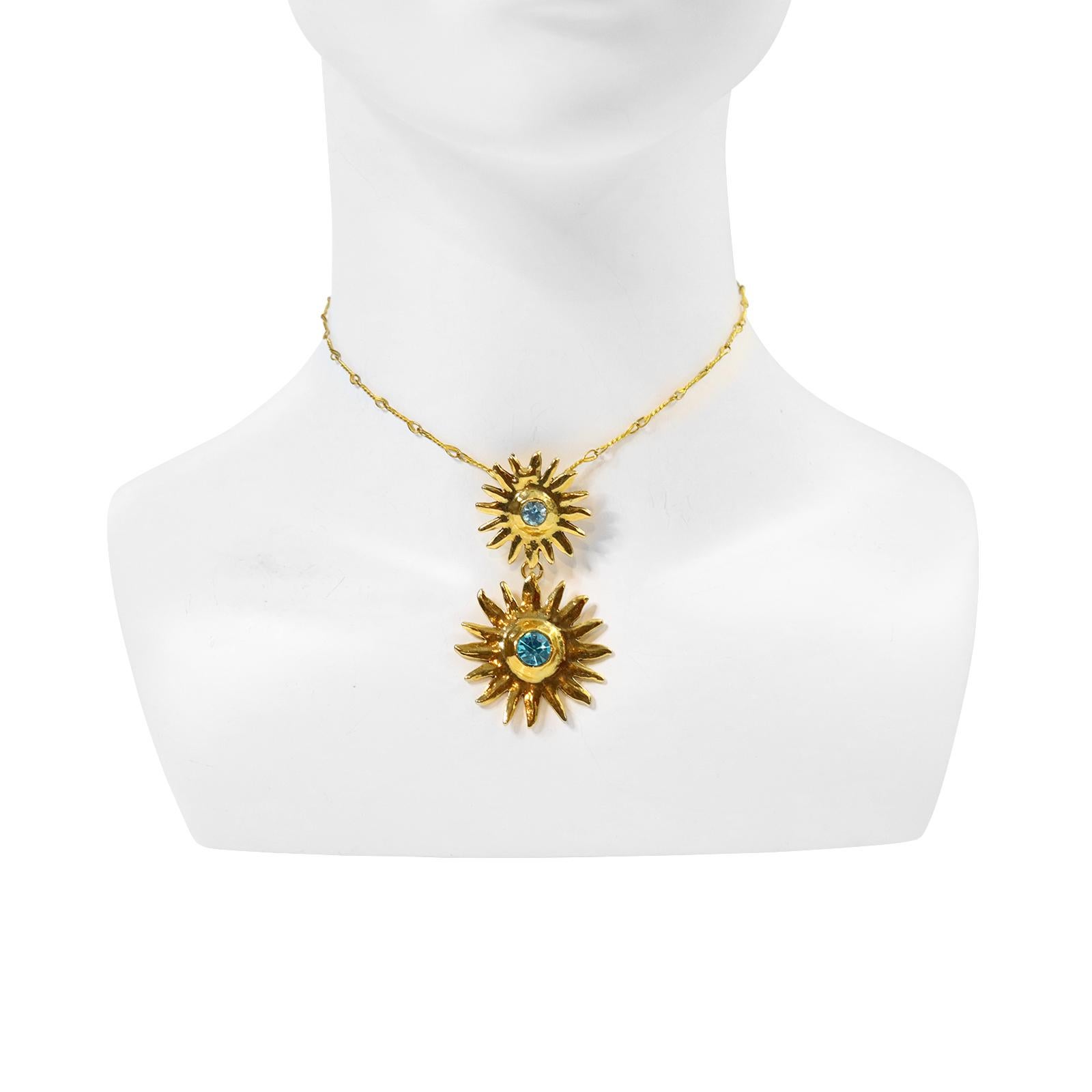 Vintage Yves Saint Laurent YSL Gold Tone Blue Double Disc Dangling .  Die größte Scheibe ist 1,5
