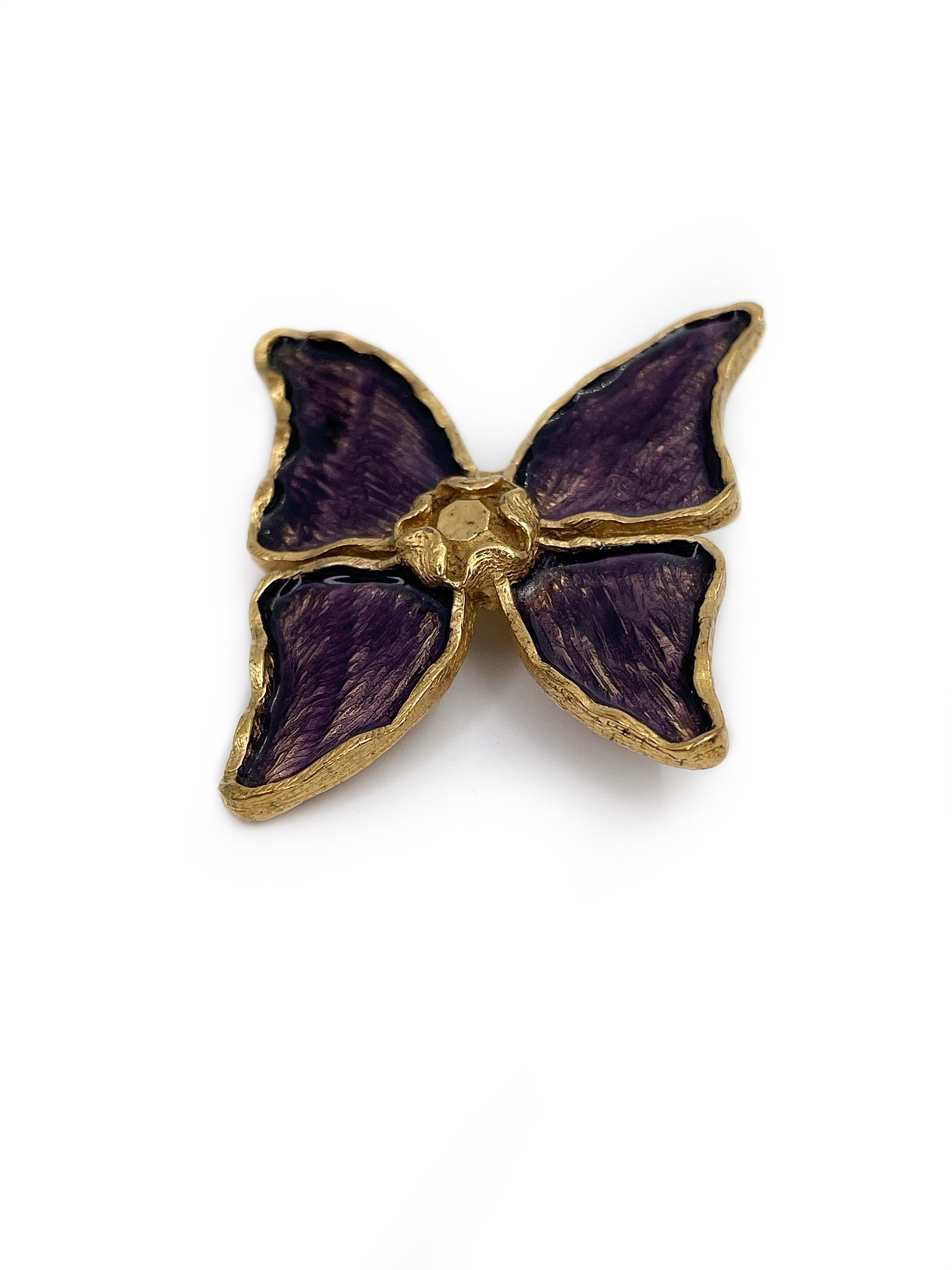 This is an iconic butterfly brooch designed by YSL in 1980’s. The piece is gold plated, adorned with purple enamel. 

Markings: “YSL - Made in France” (shown in photos).

Size: 4.7x3.8cm

———

If you have any questions, please feel free to ask. We