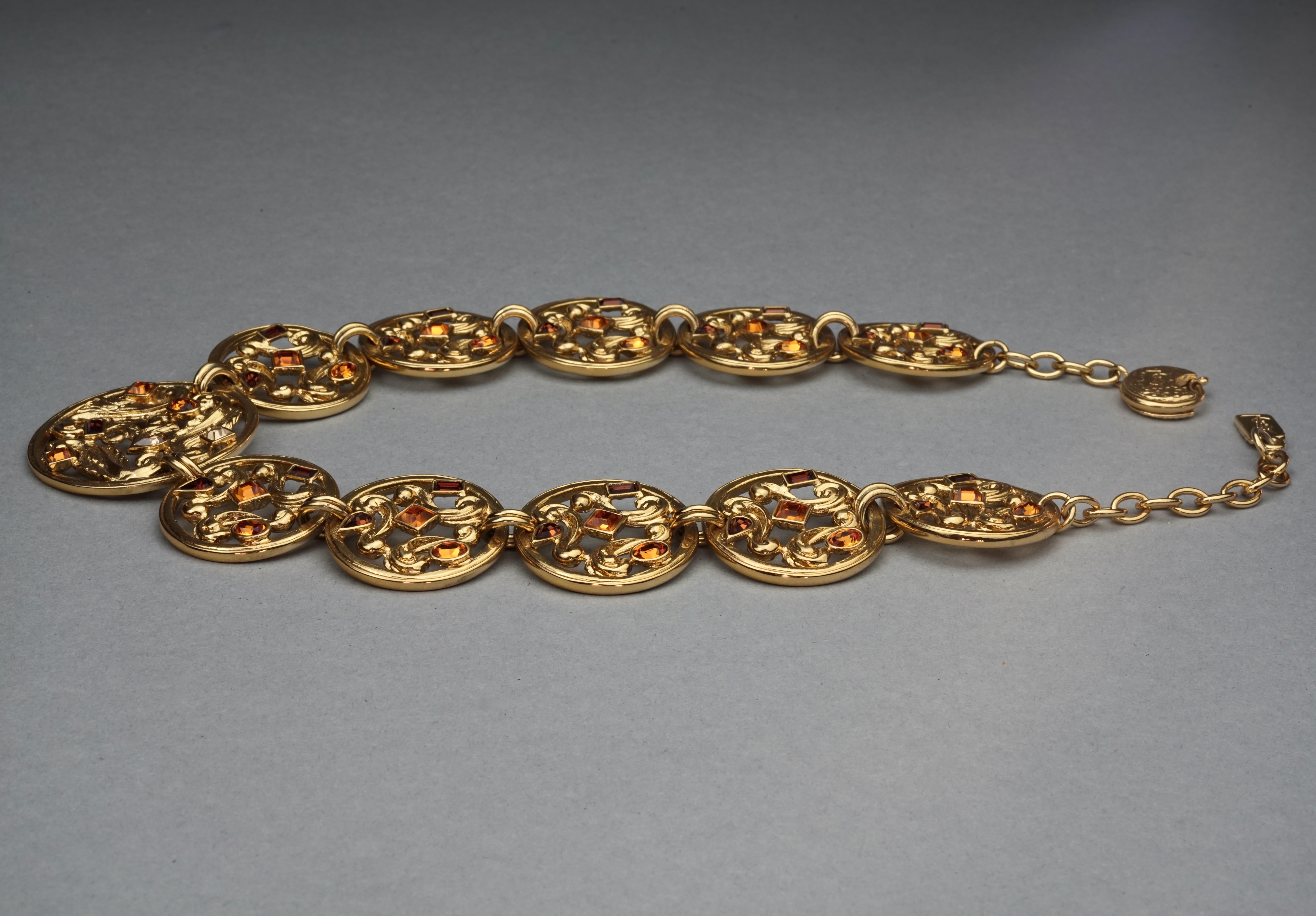 Vintage YVES SAINT LAURENT Ysl Jewelled Round Filigree Disc Necklace In Excellent Condition For Sale In Kingersheim, Alsace