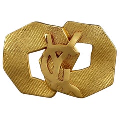 Vintage YVES SAINT LAURENT Ysl Logo gerippt Gold-Ton durchbrochene Brosche