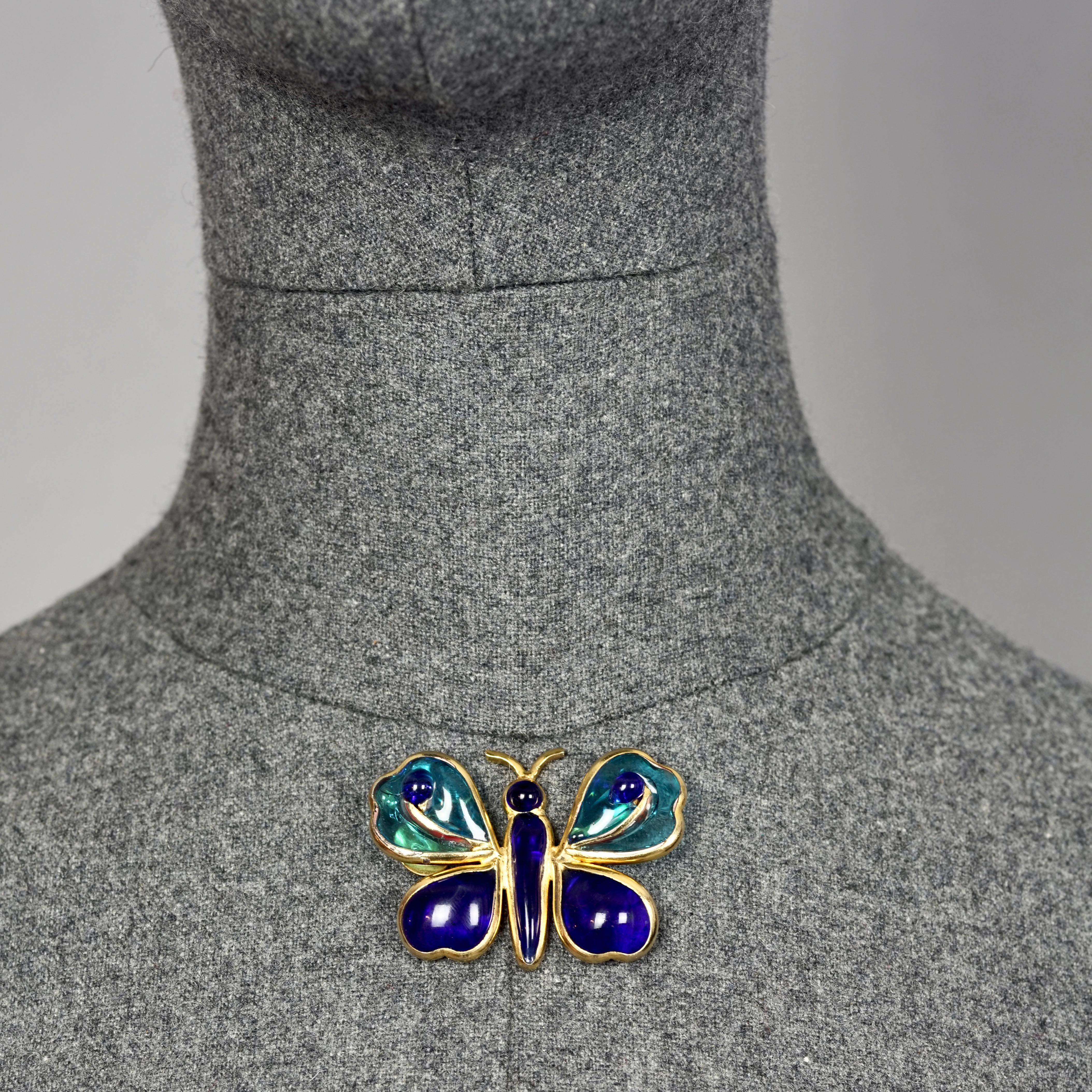Vintage YVES SAINT LAURENT Ysl Maison Gripoix Butterfly Brooch

Measurements:
Height: 1.57 inches (4 cm)
Width: 1.96 inches (5 cm)

Features:
- 100% Authentic YVES SAINT LAURENT.
- Rare butterfly glass/ Gripoix in blue and light blue color.
- Gold