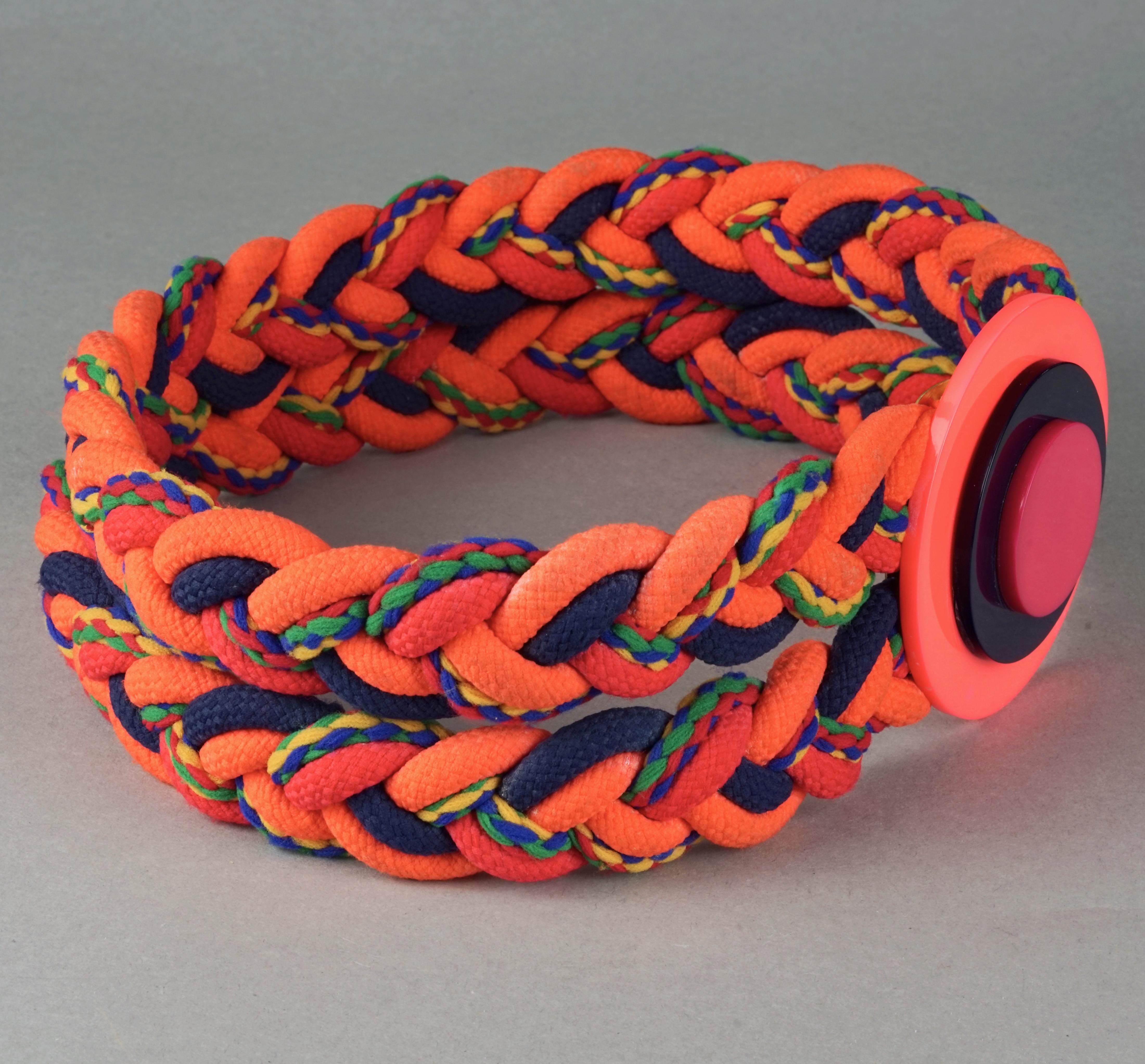 Vintage YVES SAINT LAURENT Ysl Neon Space Age Woven Passementerie Belt In Good Condition For Sale In Kingersheim, Alsace