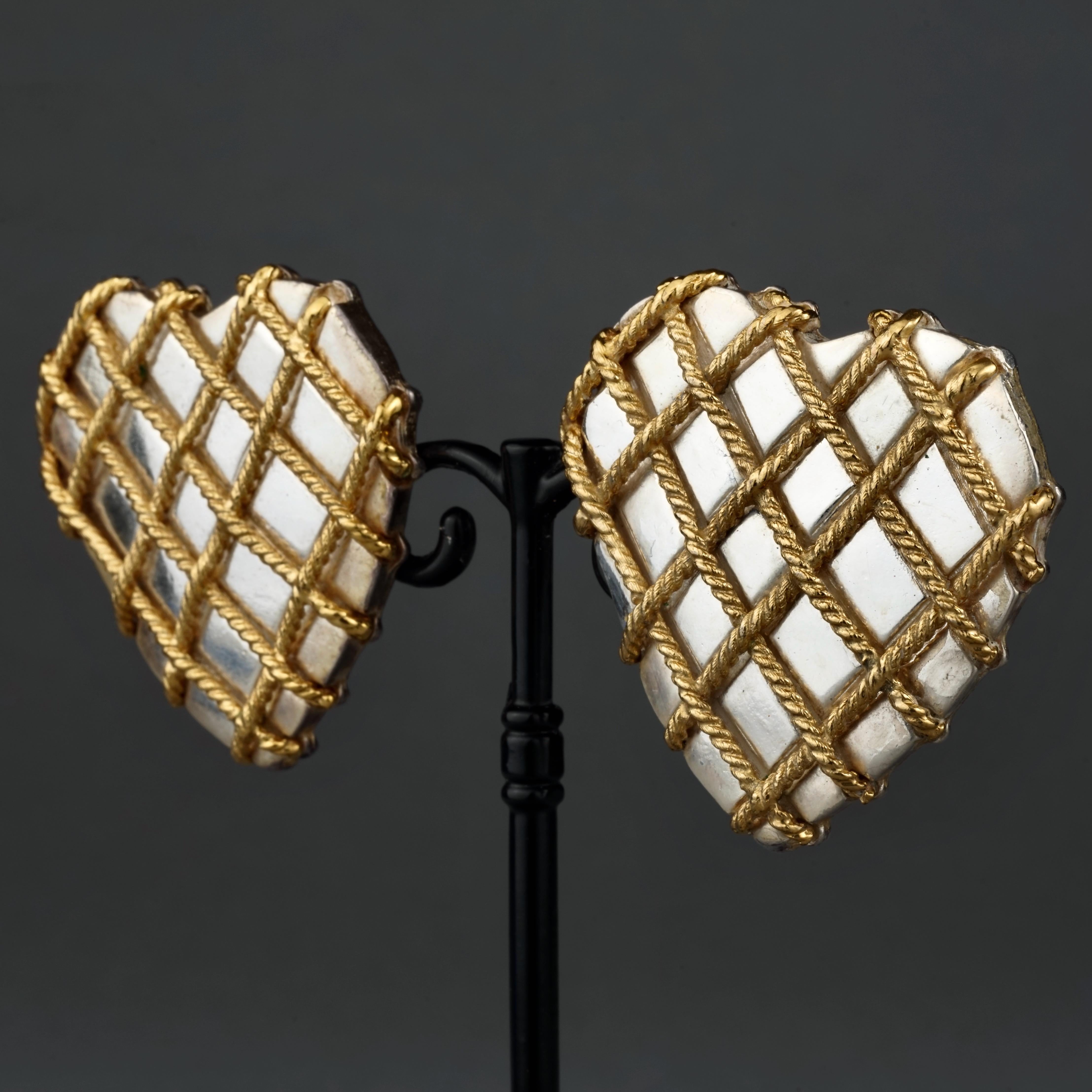 Vintage YVES SAINT LAURENT Ysl Quilted Heart Earrings In Good Condition In Kingersheim, Alsace