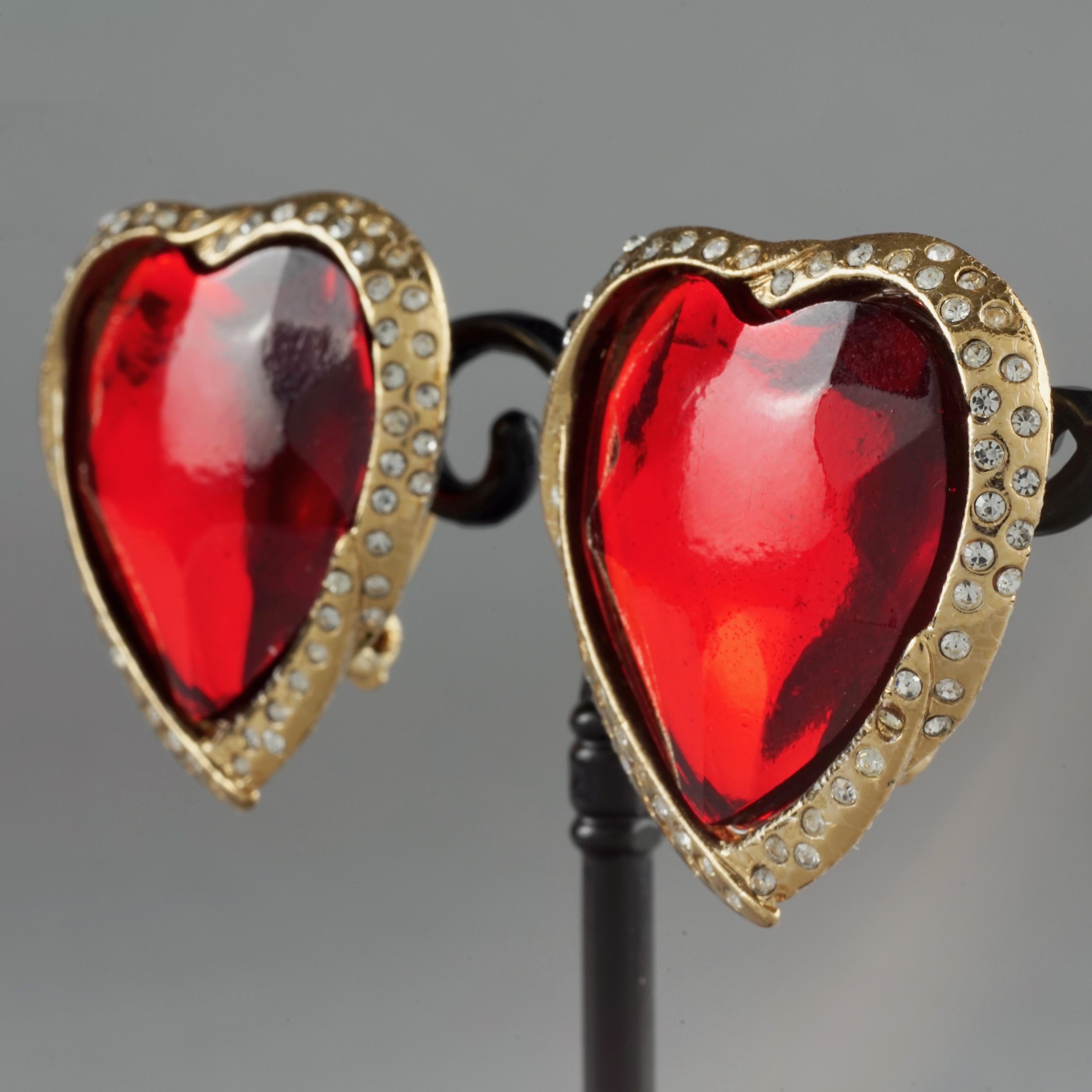 Vintage YVES SAINT LAURENT Ysl Red Faceted Heart Rhinestone Earrings In Excellent Condition In Kingersheim, Alsace