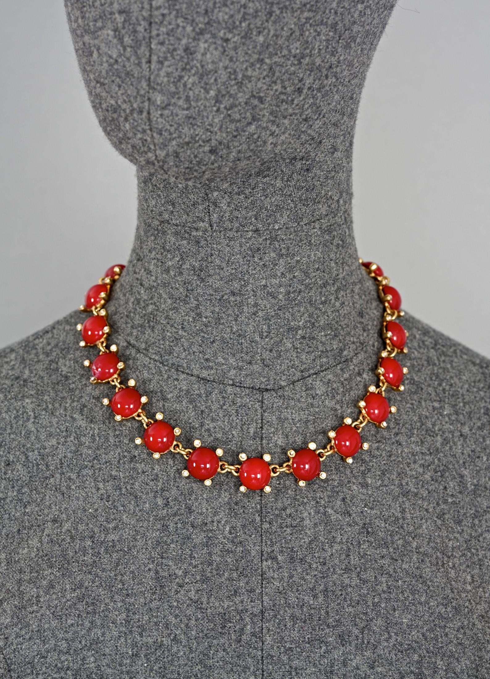 Vintage YVES SAINT LAURENT Ysl Red Glass Cabochon Rhinestone Necklace

Measurements:
Height: 0.67 inch (1.7 cm)
Wearable Length: 18.11 inches (46 cm)

Features:
- 100% Authentic YVES SAINT LAURENT.
- Red glass cabochon links.
- Clear rhinestone