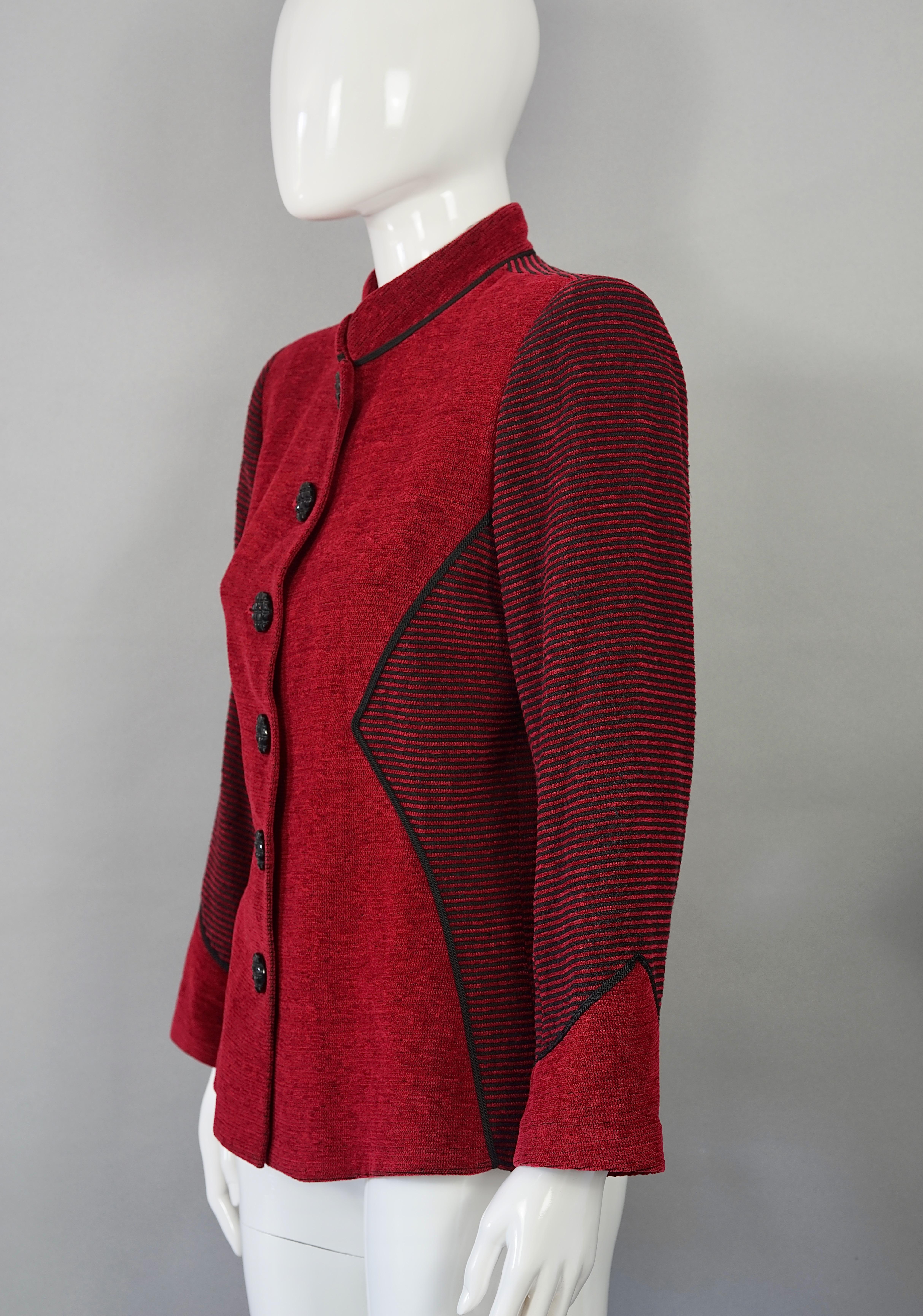 Vintage YVES SAINT LAURENT Ysl Red Mandarin Collar Jacket

Measurements taken laid flat:
Shoulder: 16.14 inches (41 cm)
Sleeves: 22.44 inches (57 cm)
Bust: 20.47 inches (52 cm)
Waist: 17.32 inches (44 cm)
Length: 27.55 inches  (70 cm)

Features:
-
