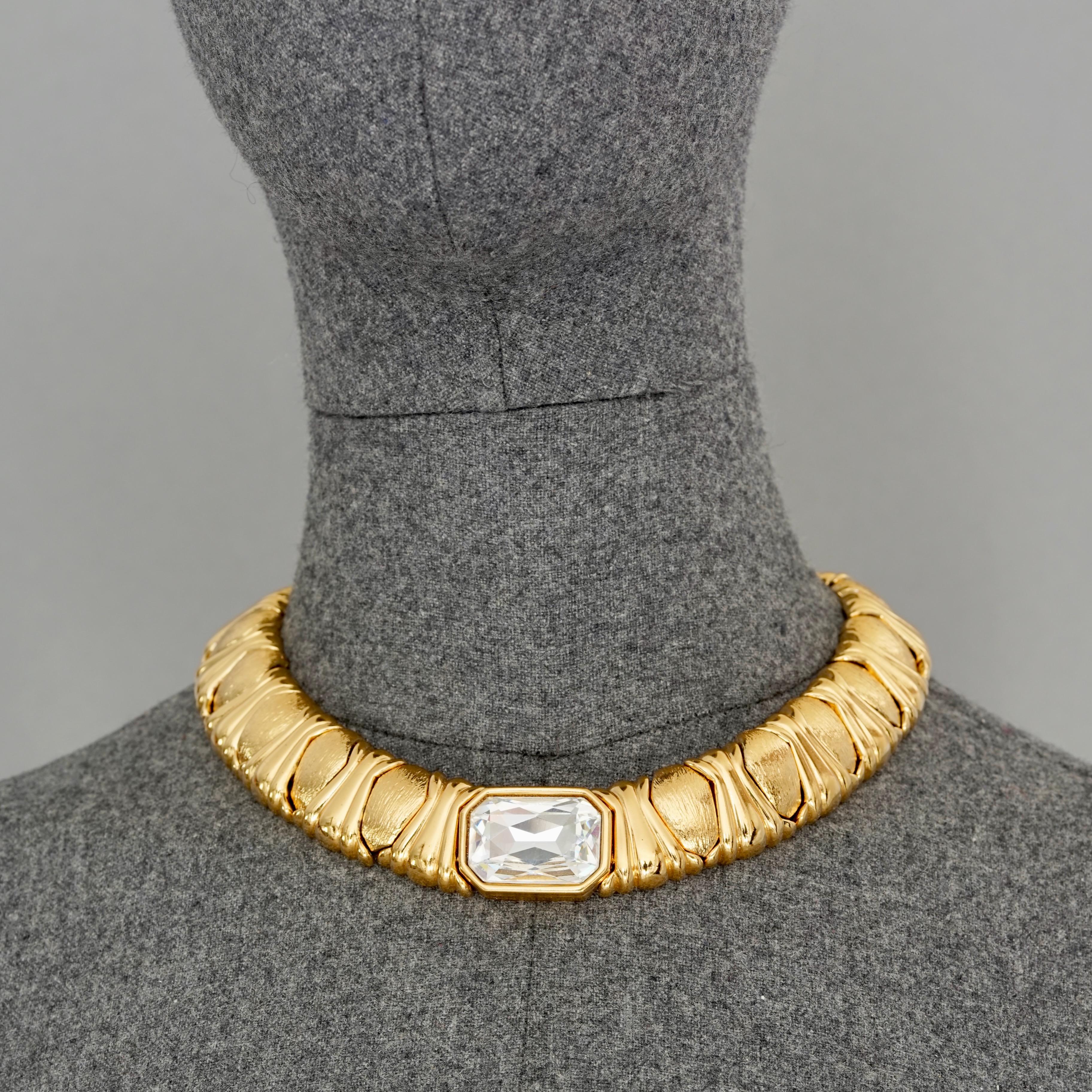 Vintage YVES SAINT LAURENT Ysl Rhinestone Choker Necklace

Measurements:
Centrepiece Height: 4.21 inches (2.3 cm)
Wearable Length: 19.09 inches (39 cm)

Features:
- 100% Authentic YVES SAINT LAURENT by Robert Goossens.
- Centrepiece is embellished