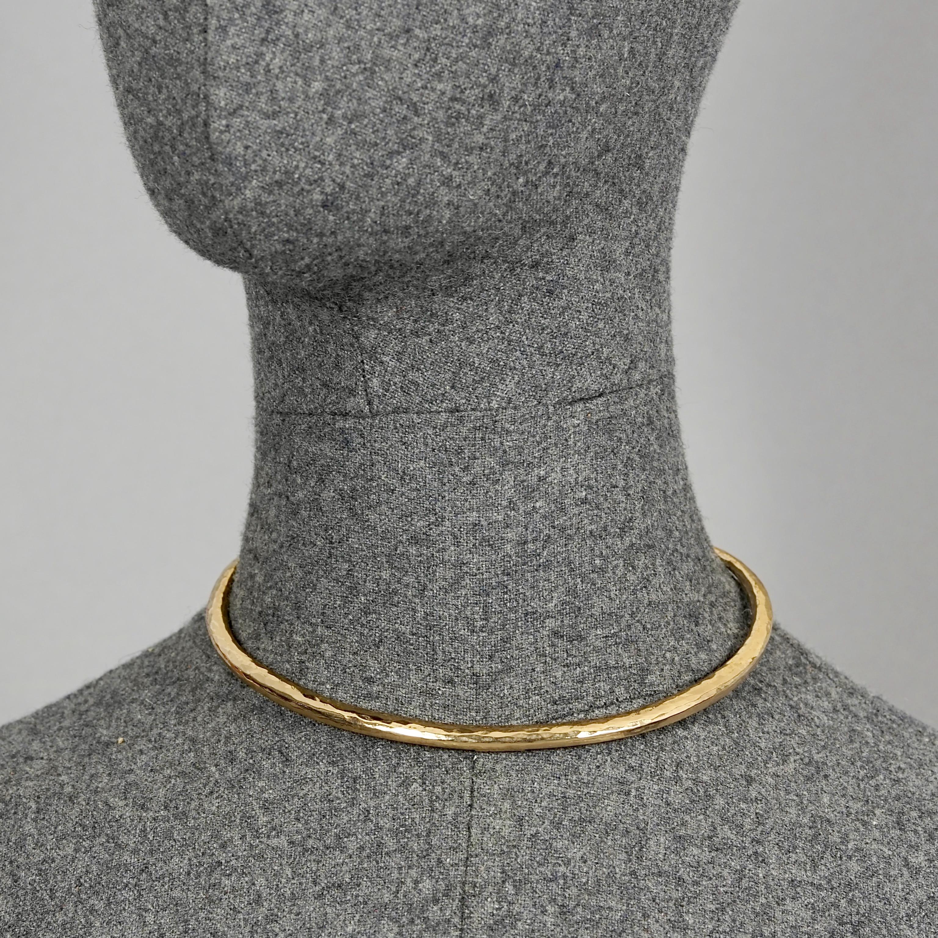 Vintage YVES SAINT LAURENT Ysl Rigid Spiral Choker Necklace In Good Condition In Kingersheim, Alsace