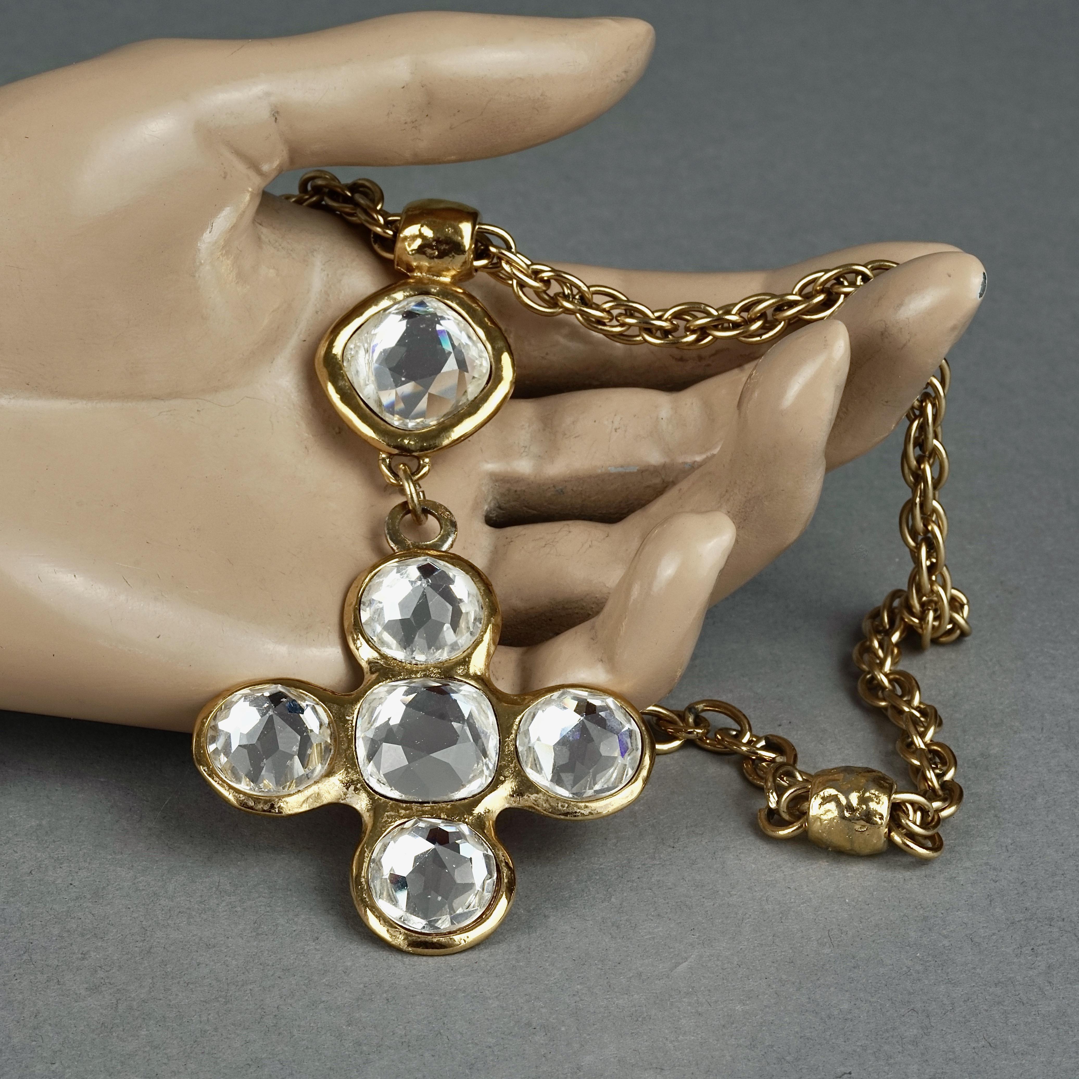 YVES SAINT LAURENT Collier croix vintage orné de bijoux Robert Goossens 5