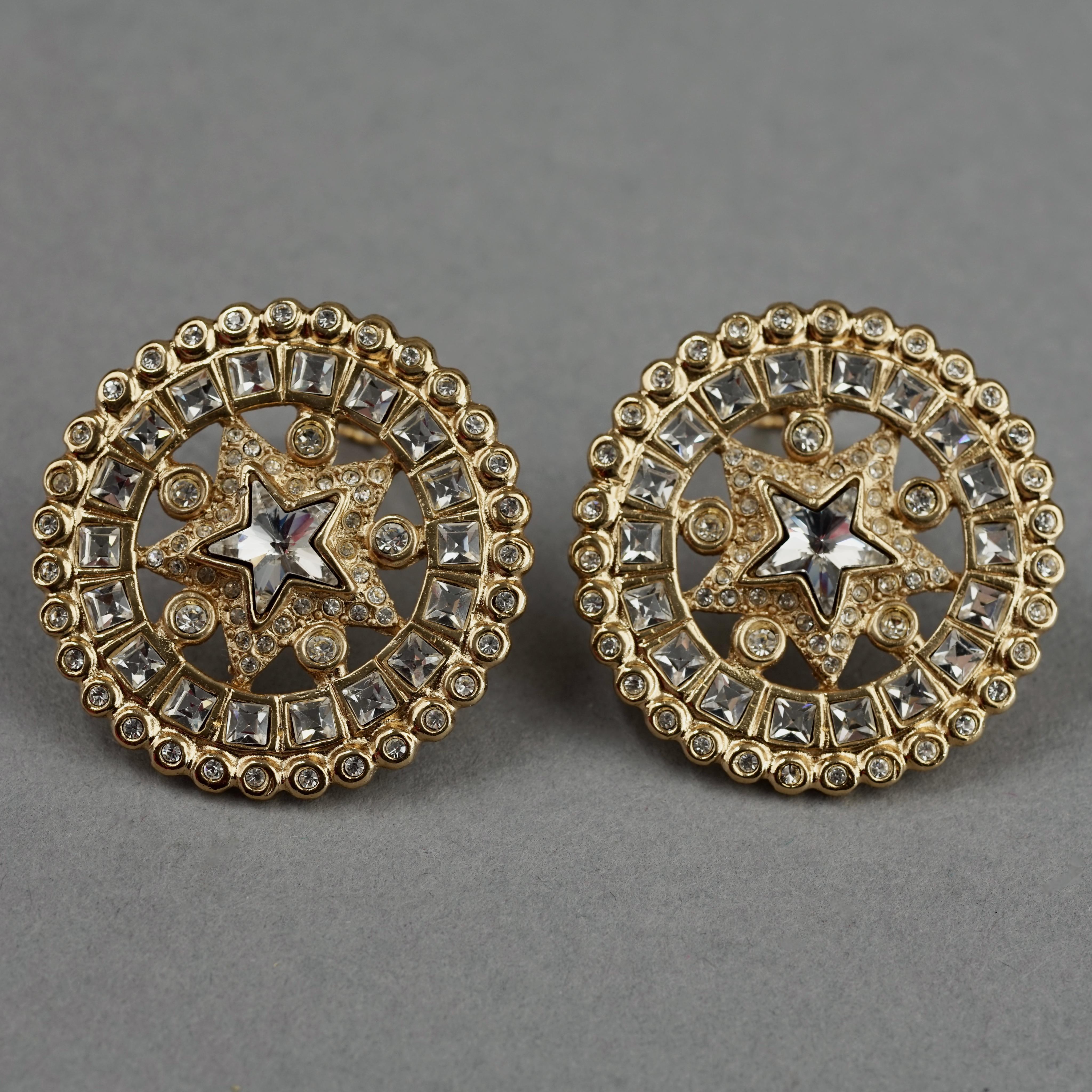 Vintage YVES SAINT LAURENT Ysl Star Rhinestone Medallion Disc Earrings In Excellent Condition For Sale In Kingersheim, Alsace