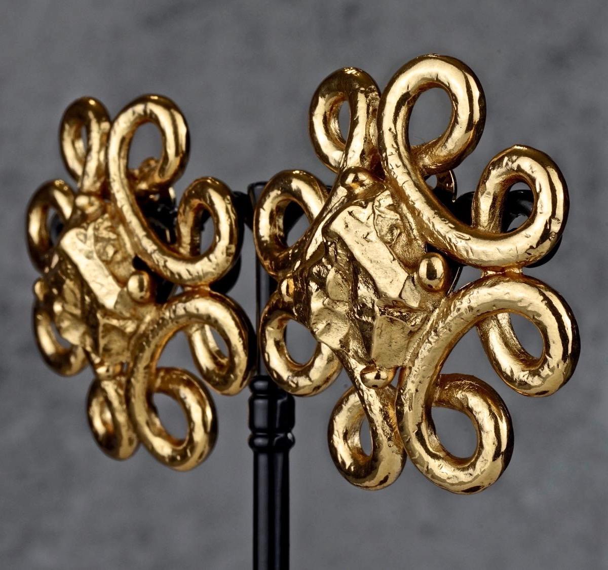 Vintage YVES SAINT LAURENT Ysl Swirl Nugget Earrings 1