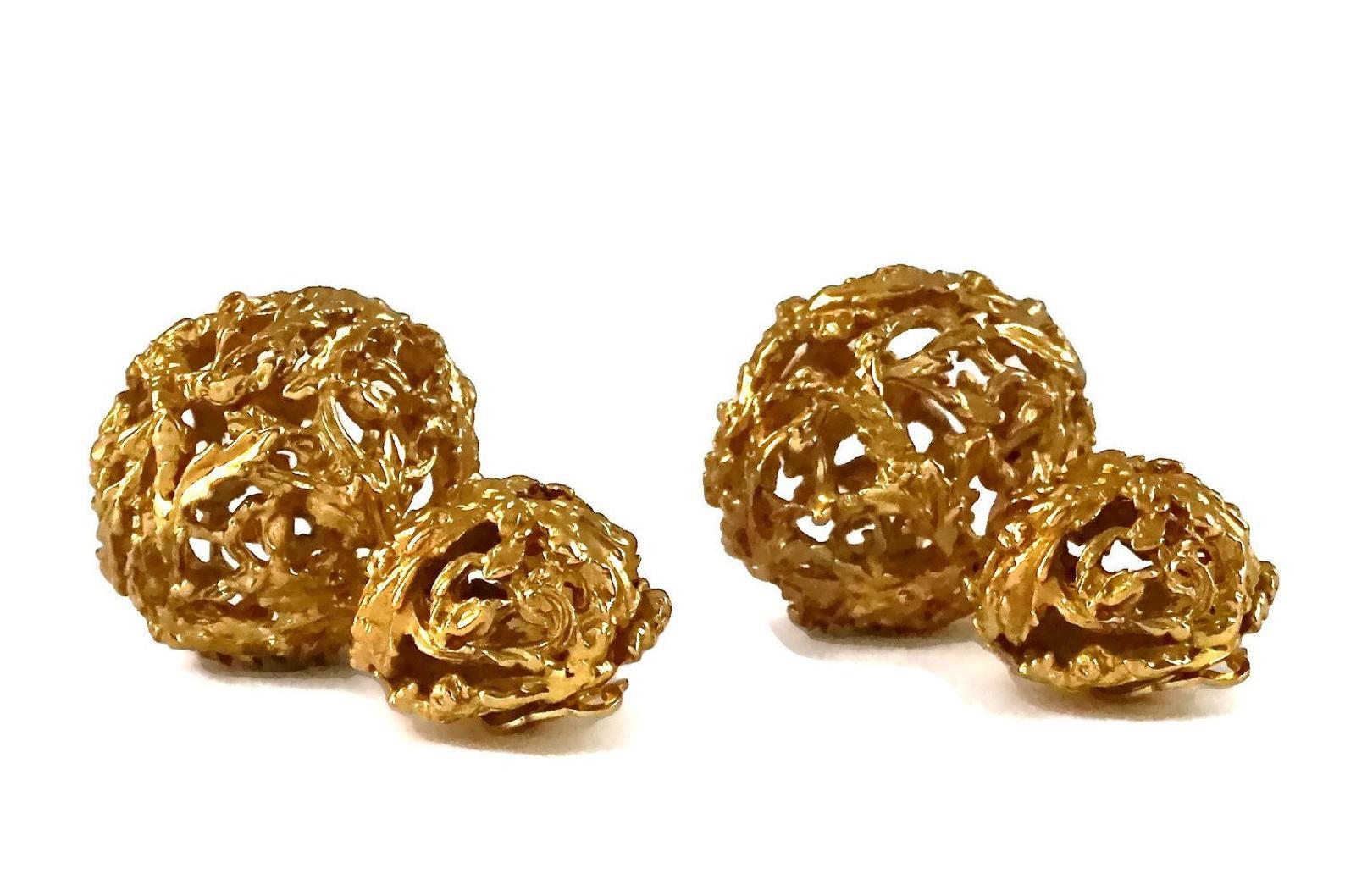 Vintage YVES SAINT LAURENT Ysl Textured Coiled Ball Dangling Earrings In Excellent Condition In Kingersheim, Alsace