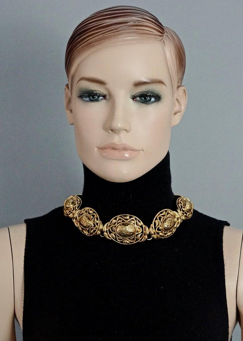 Vintage YVES SAINT LAURENT Ysl Textured Nugget Oval Swirl Choker Necklace In Excellent Condition In Kingersheim, Alsace