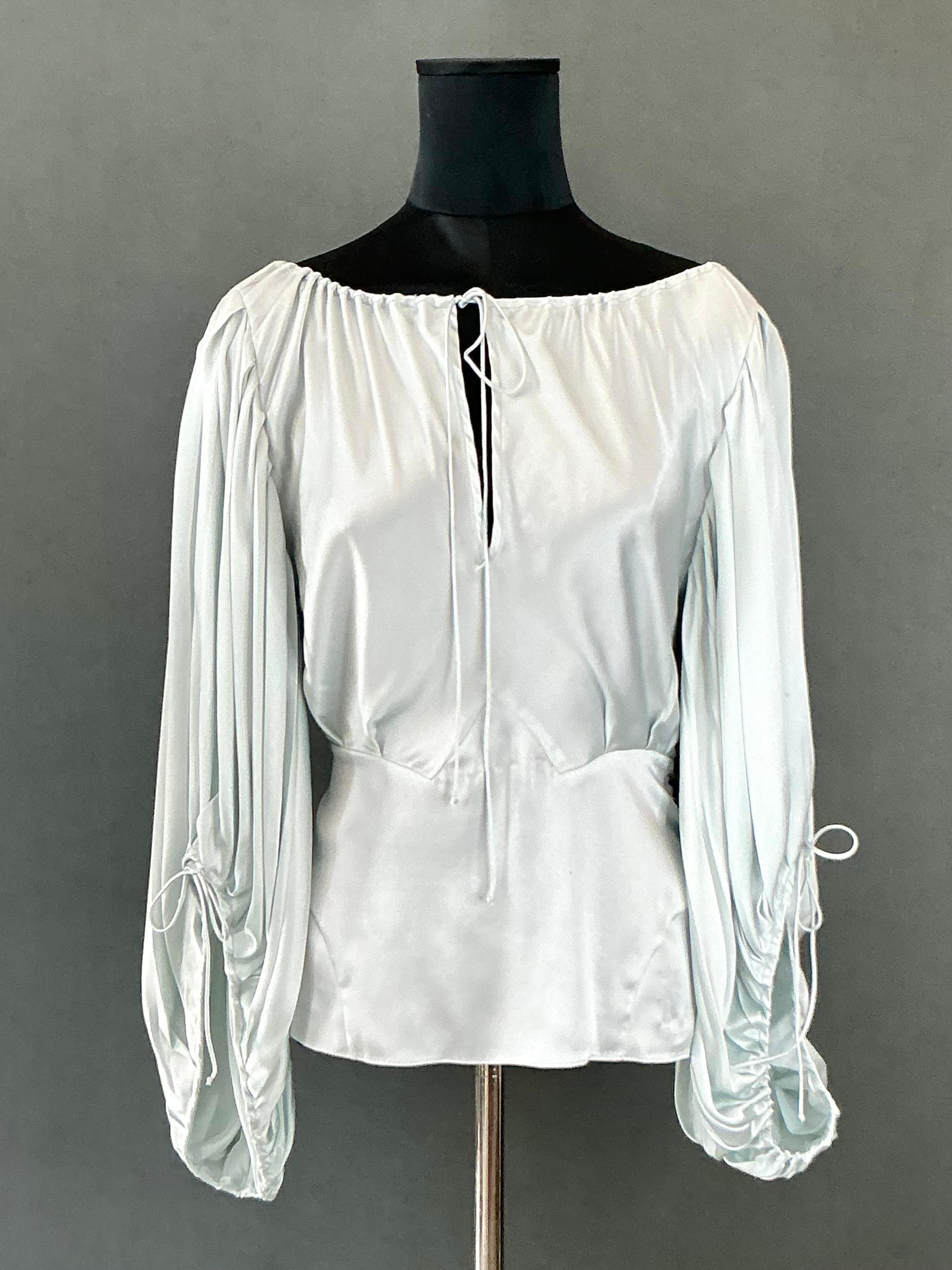 Chemisier paysan vintage Zac Posen en satin de soie Unisexe en vente