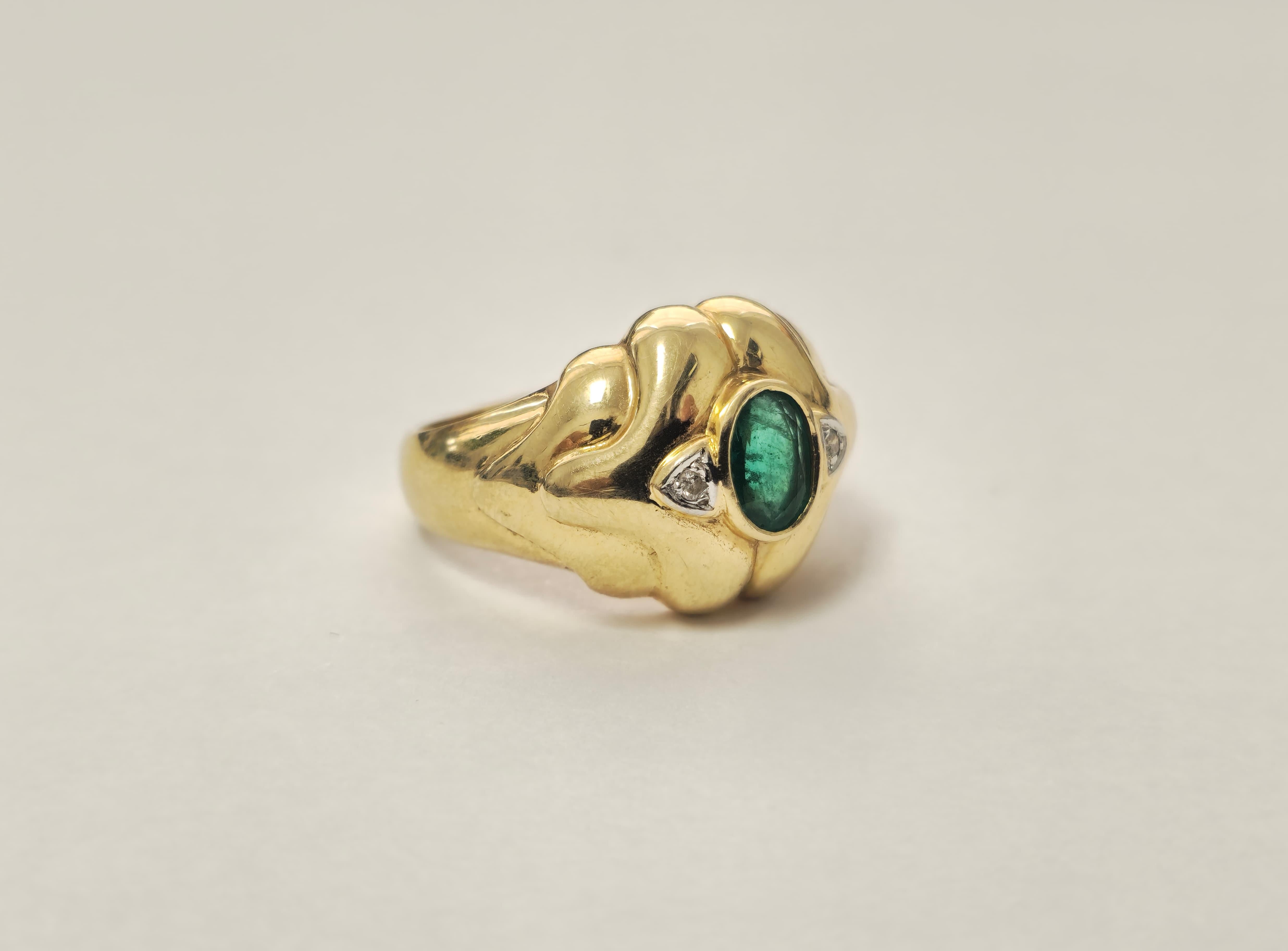 Oval Cut Vintage Zambian Emerald Ring in 14K Yellow Gold For Sale