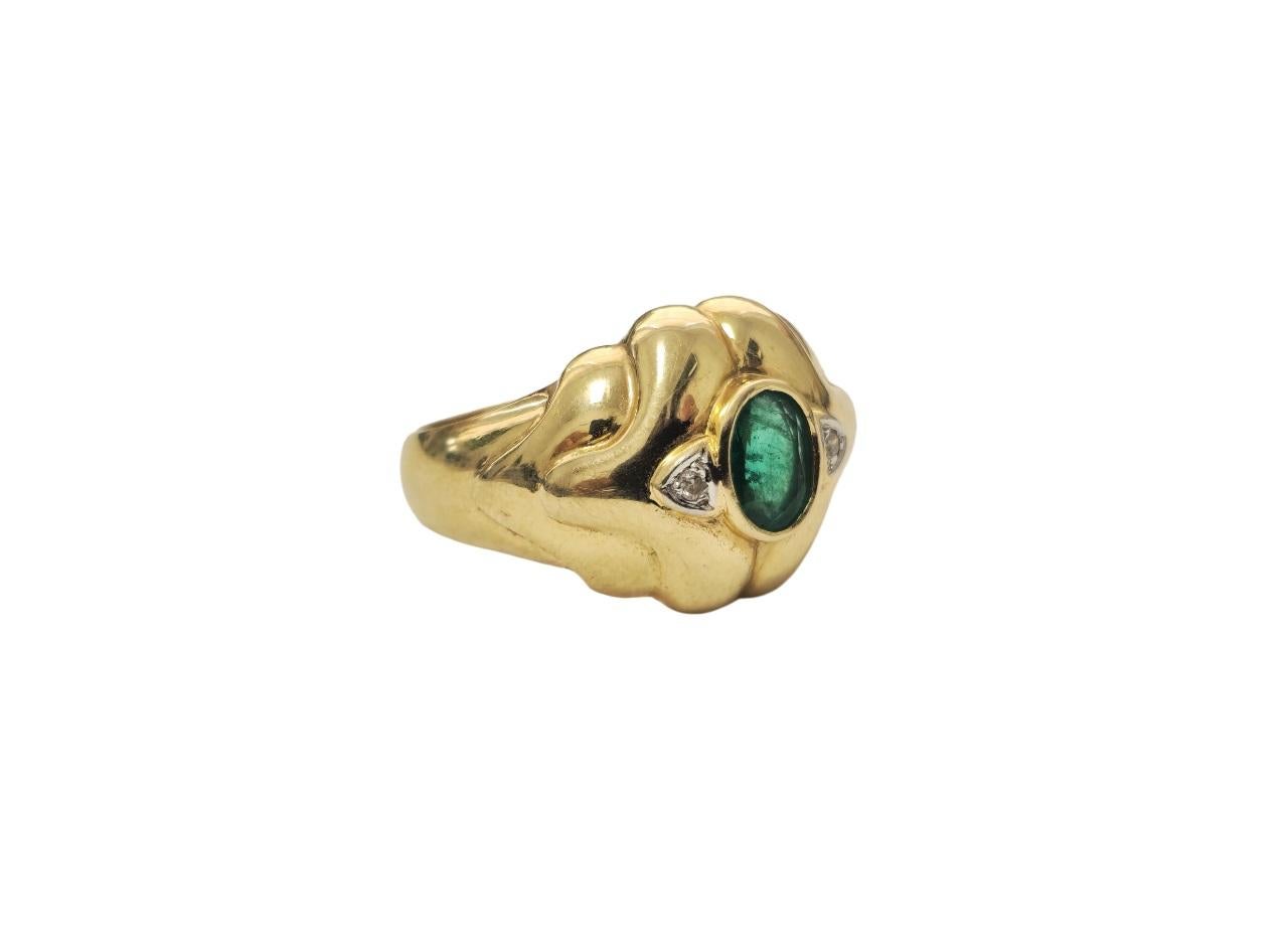 Vintage Smaragdring aus Sambia in 14K Gelbgold im Zustand „Hervorragend“ im Angebot in Miami, FL