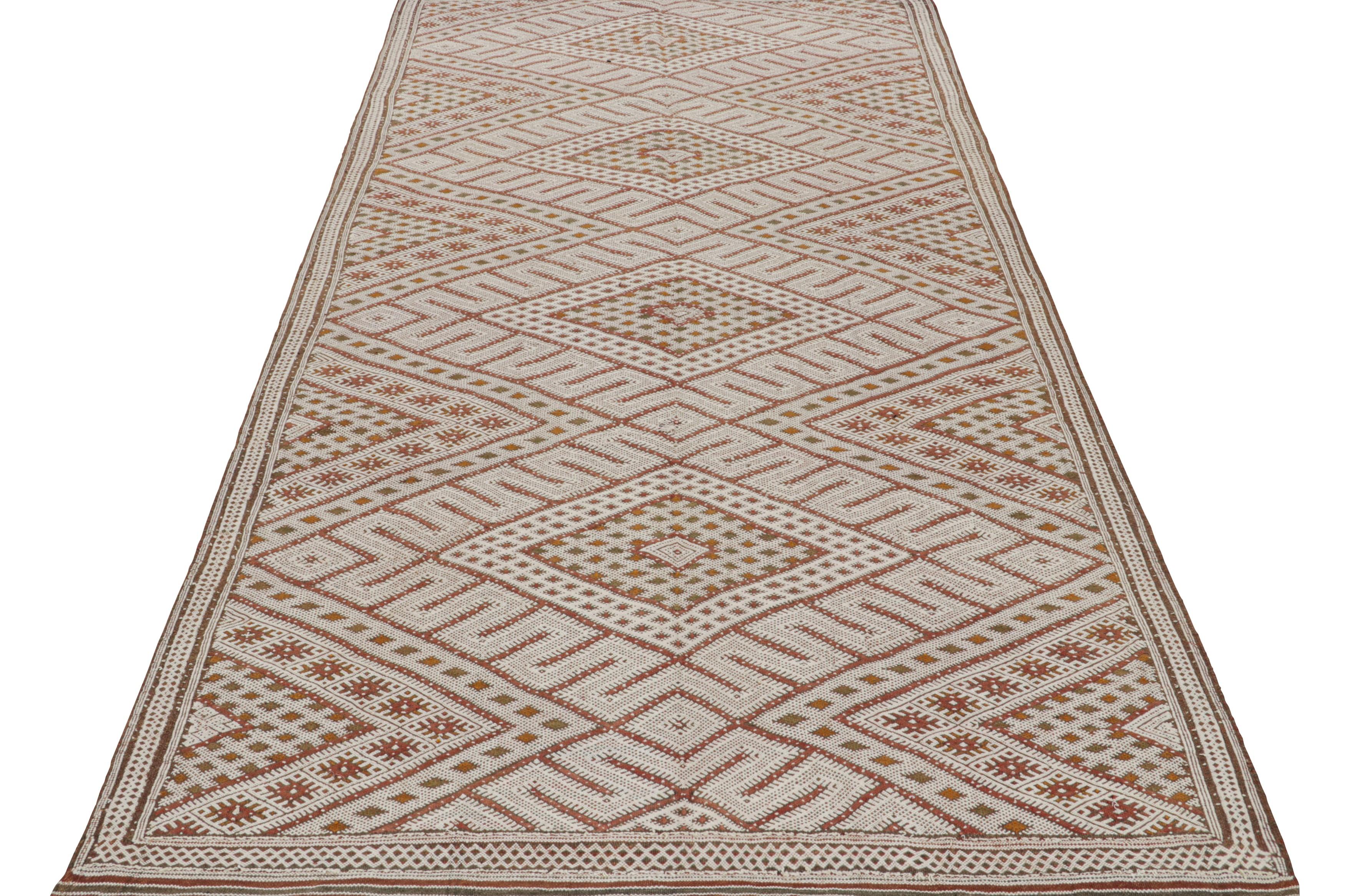 Hand-Woven Vintage Zayane Moroccan Kilim in Red & White Tribal Patterns by Rug & Kilim For Sale
