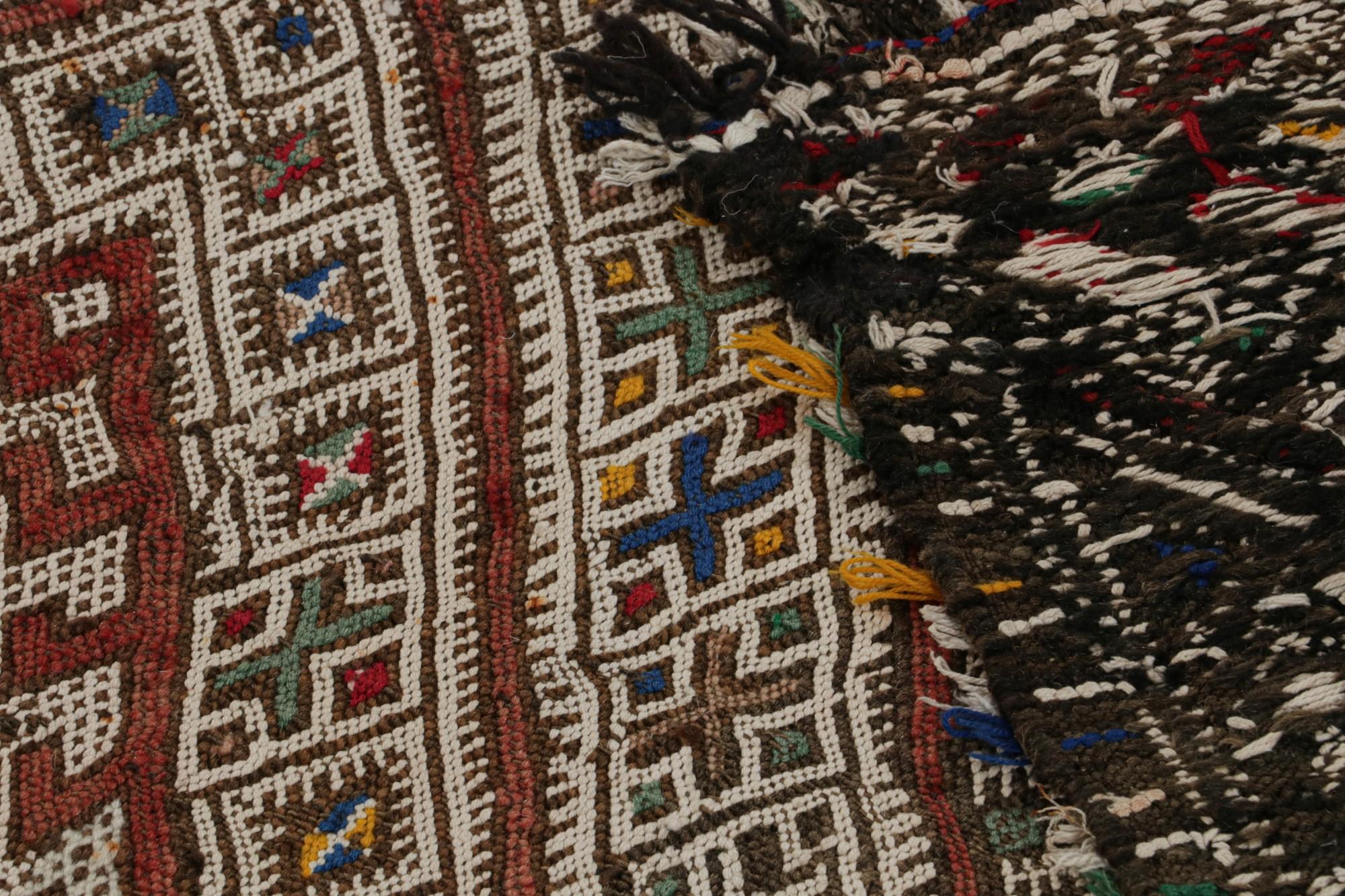 Wool Vintage Zayane Moroccan Kilim Rug, with Geometric Patterns, from Rug & Kilim  For Sale