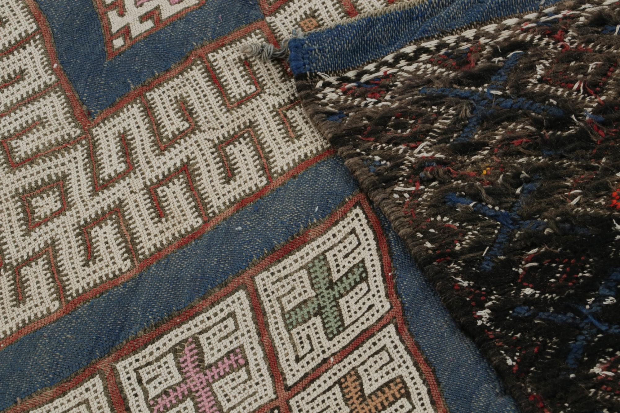 Vintage Zayane Marokkanischer Kilim Teppich, mit geometrischen Mustern, von Rug & Kilim (Wolle) im Angebot
