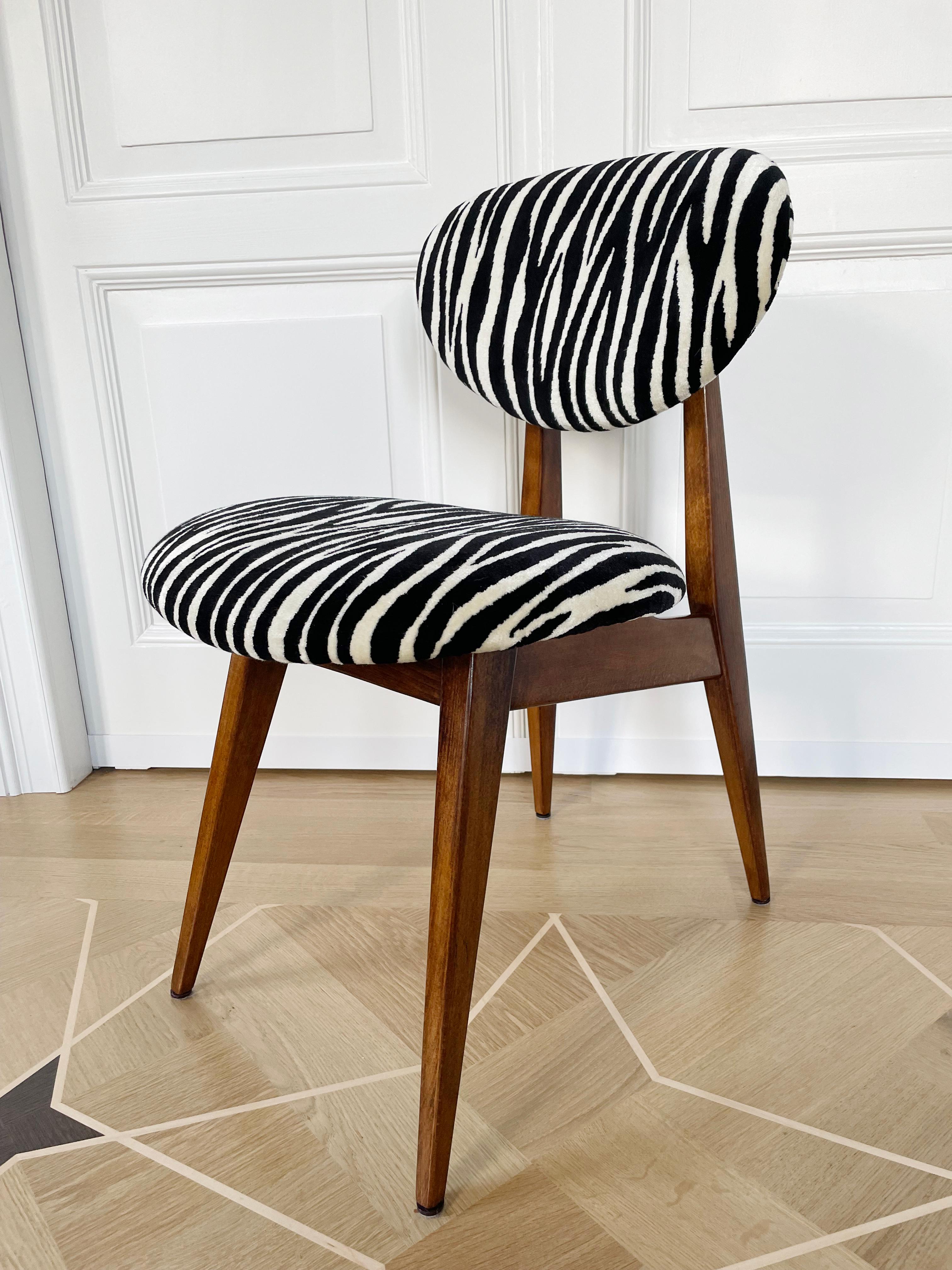 Mid century, vintage Zebra Chair, Type 200/128, by J. Kedziorek, Europe, 1960s For Sale 2