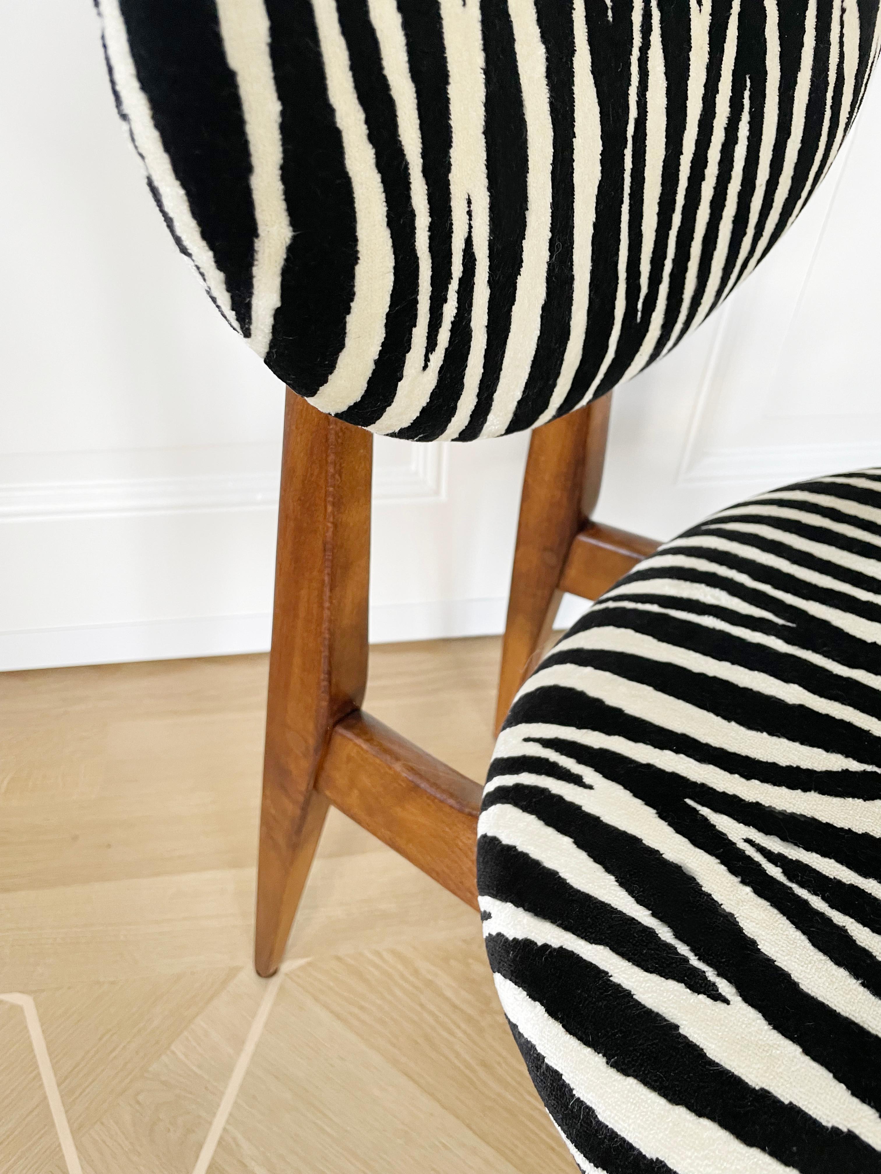 Mid century, vintage Zebra Chair, Type 200/128, by J. Kedziorek, Europe, 1960s In Excellent Condition For Sale In 05-080 Hornowek, PL