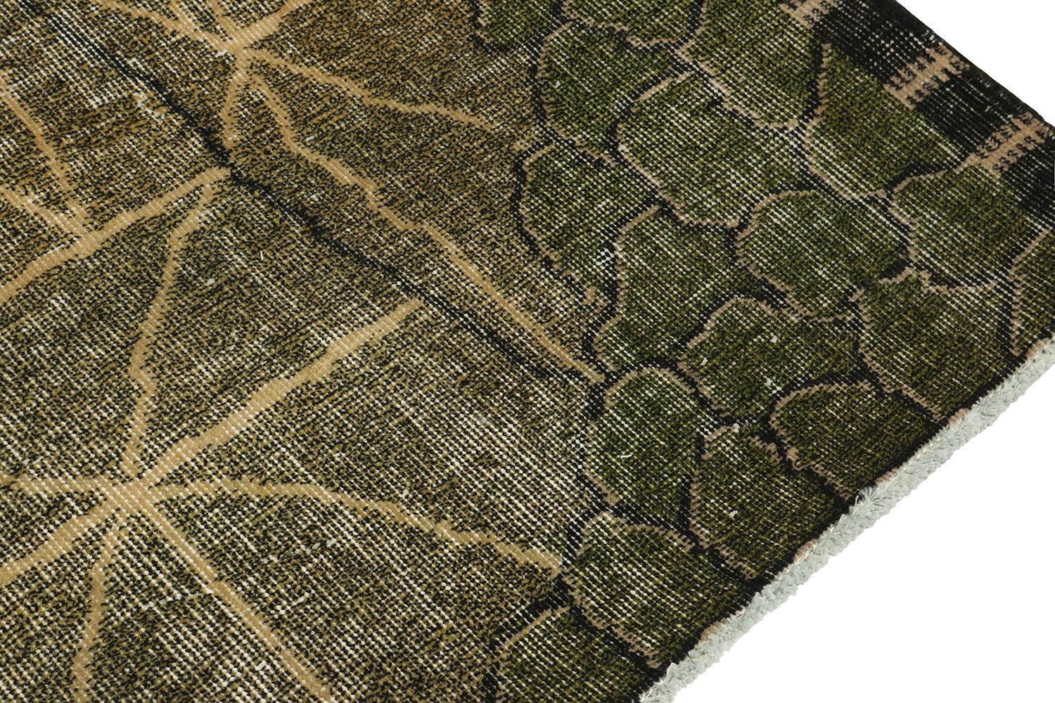 Zeki Muren, Art déco-Teppich im Vintage-Stil mit grünem und schwarzem Muster, von Rug & Kilim im Zustand „Gut“ im Angebot in Long Island City, NY