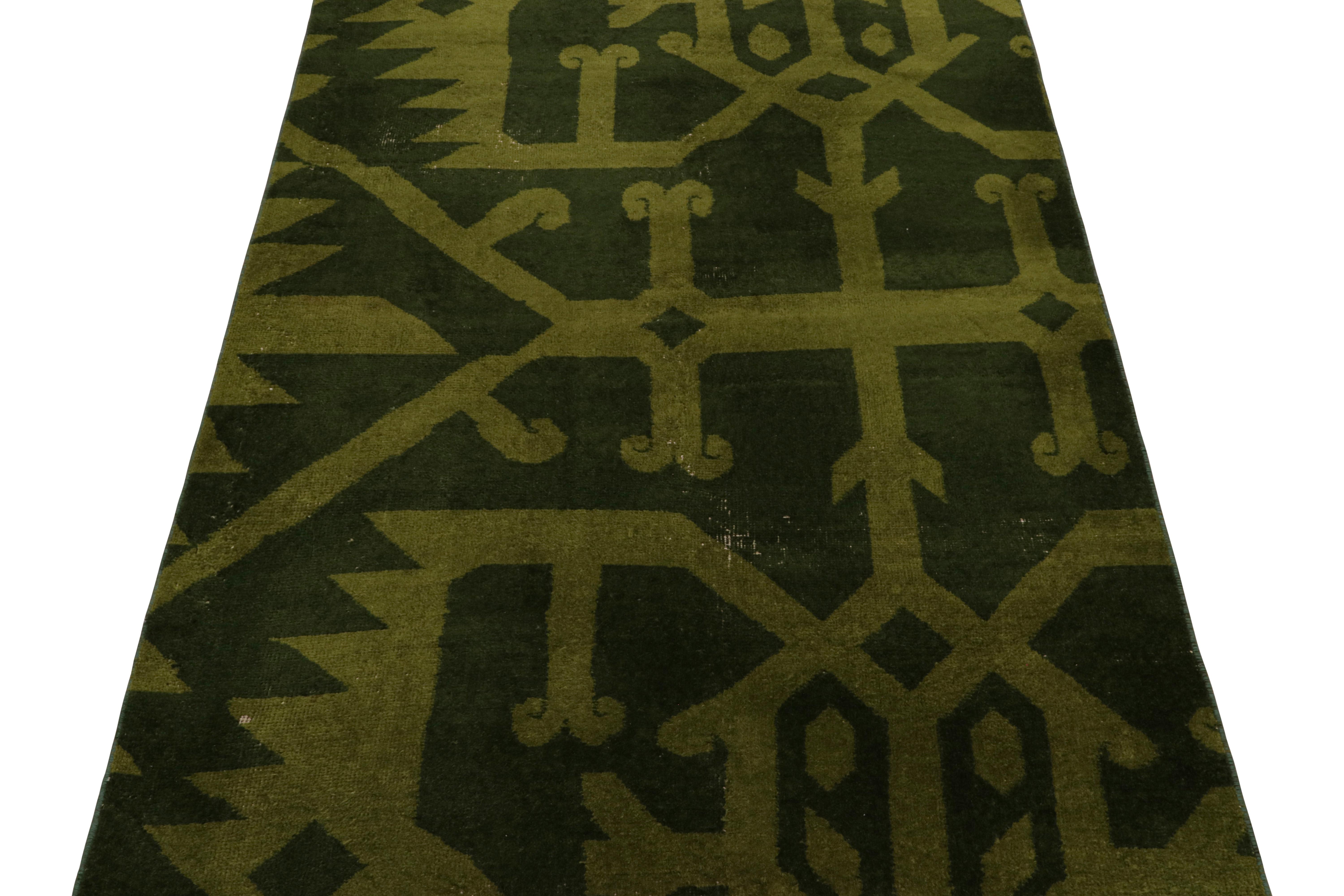 Vintage Zeki Muren Art Deco Teppich in Grün mit geometrischem Muster von Rug & Kilim (Art déco) im Angebot