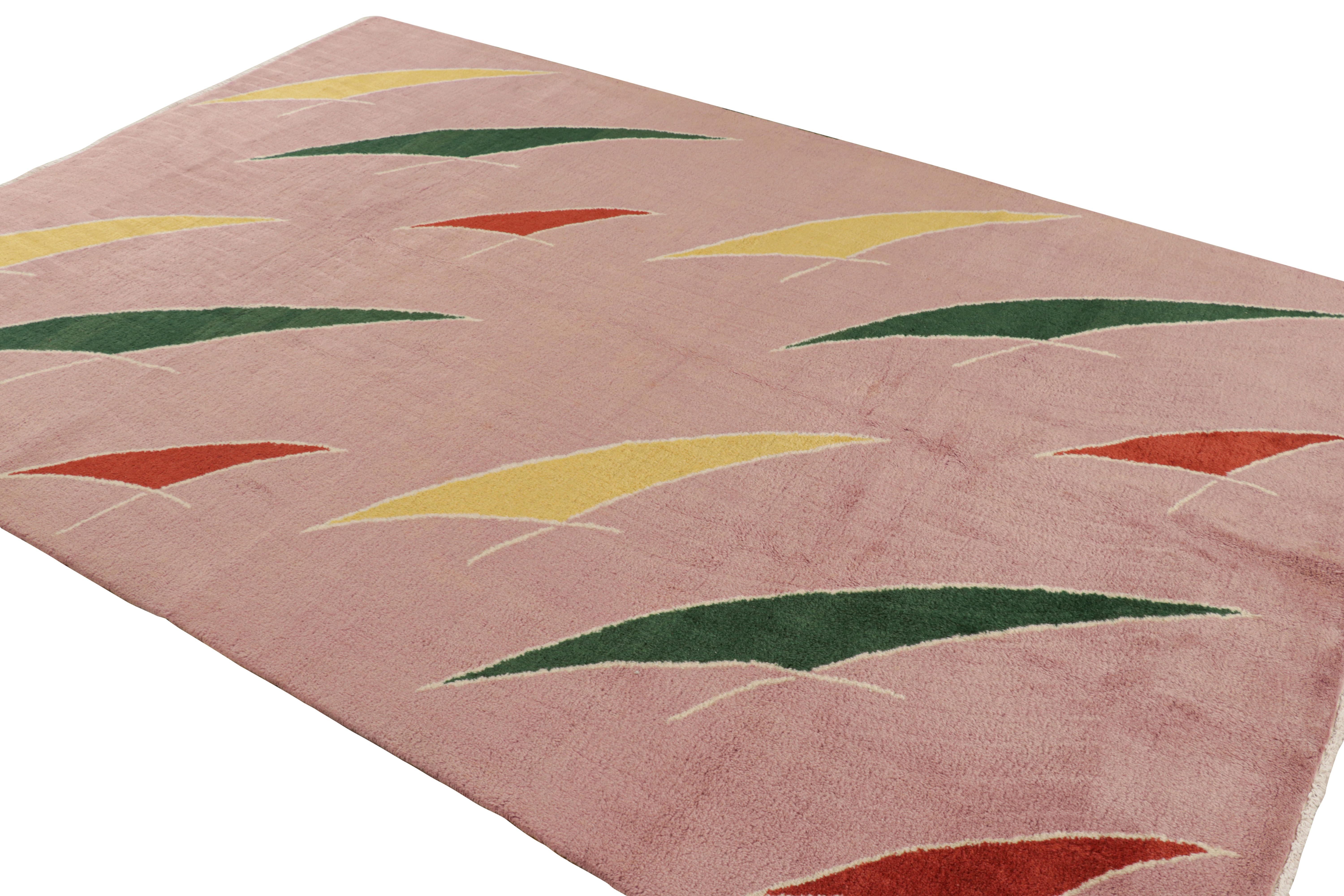 Vintage Zeki Müren Art Deco Teppich in Rosa mit geometrischen Mustern von Rug & Kilim (Türkisch) im Angebot
