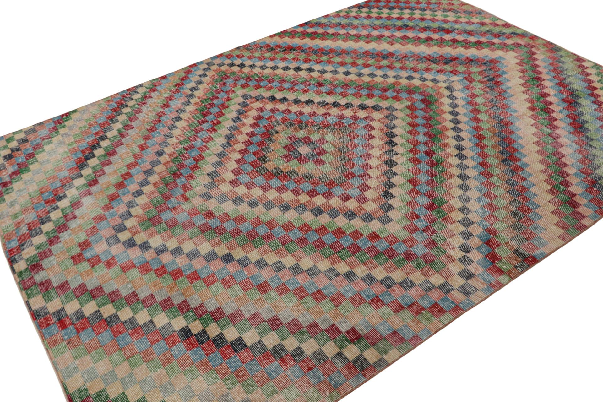This vintage 6x9 Art Deco rug, hand-knotted in wool, circa 1960-1970, is a new addition to Rug & Kilim Collection. This line is a commemoration, with rare curations we believe to hail from multidisciplinary Turkish designer Zeki Müren. 

On the